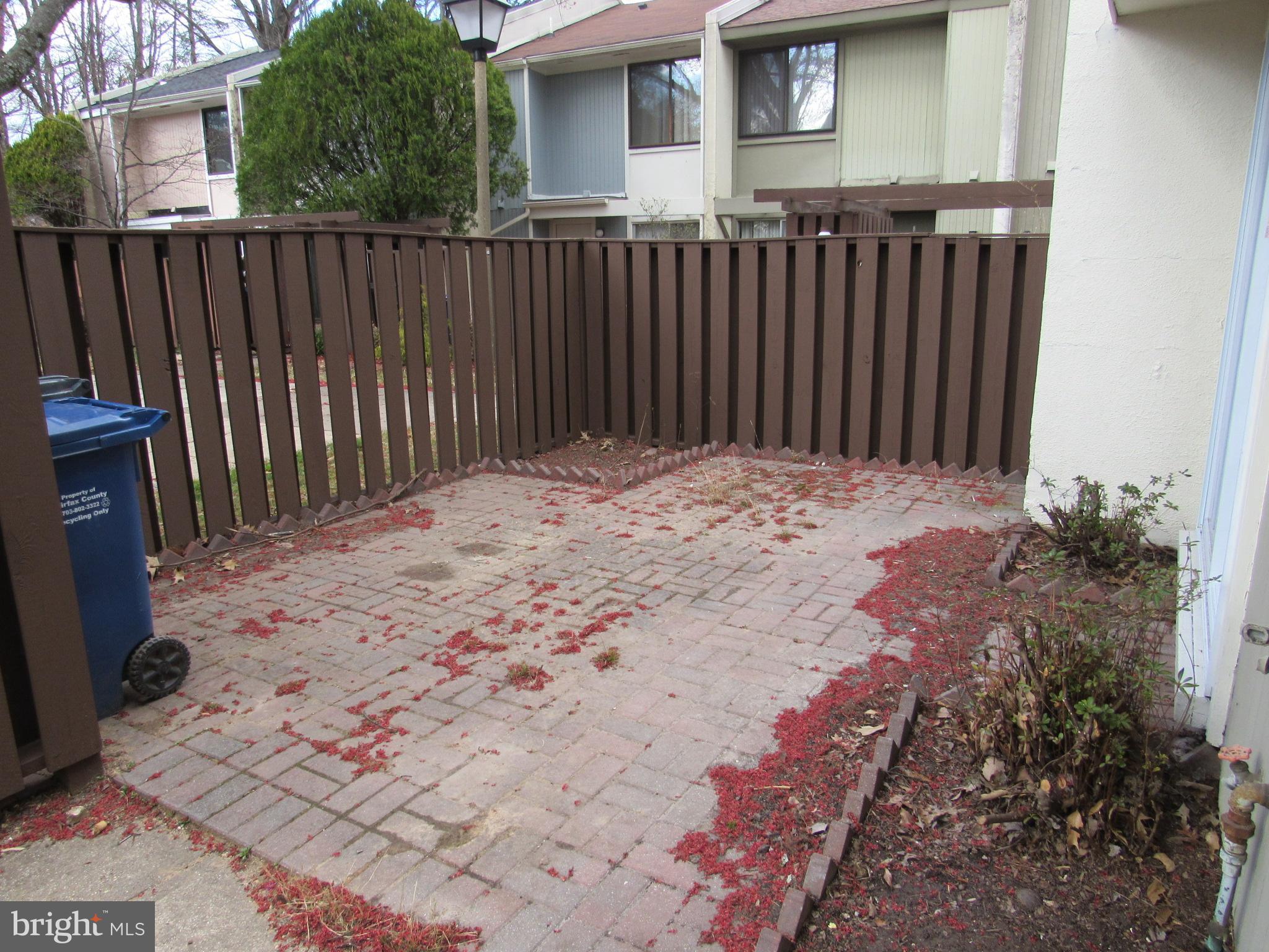 SOUTHGATE SQUARE CLUSTER - Residential Lease