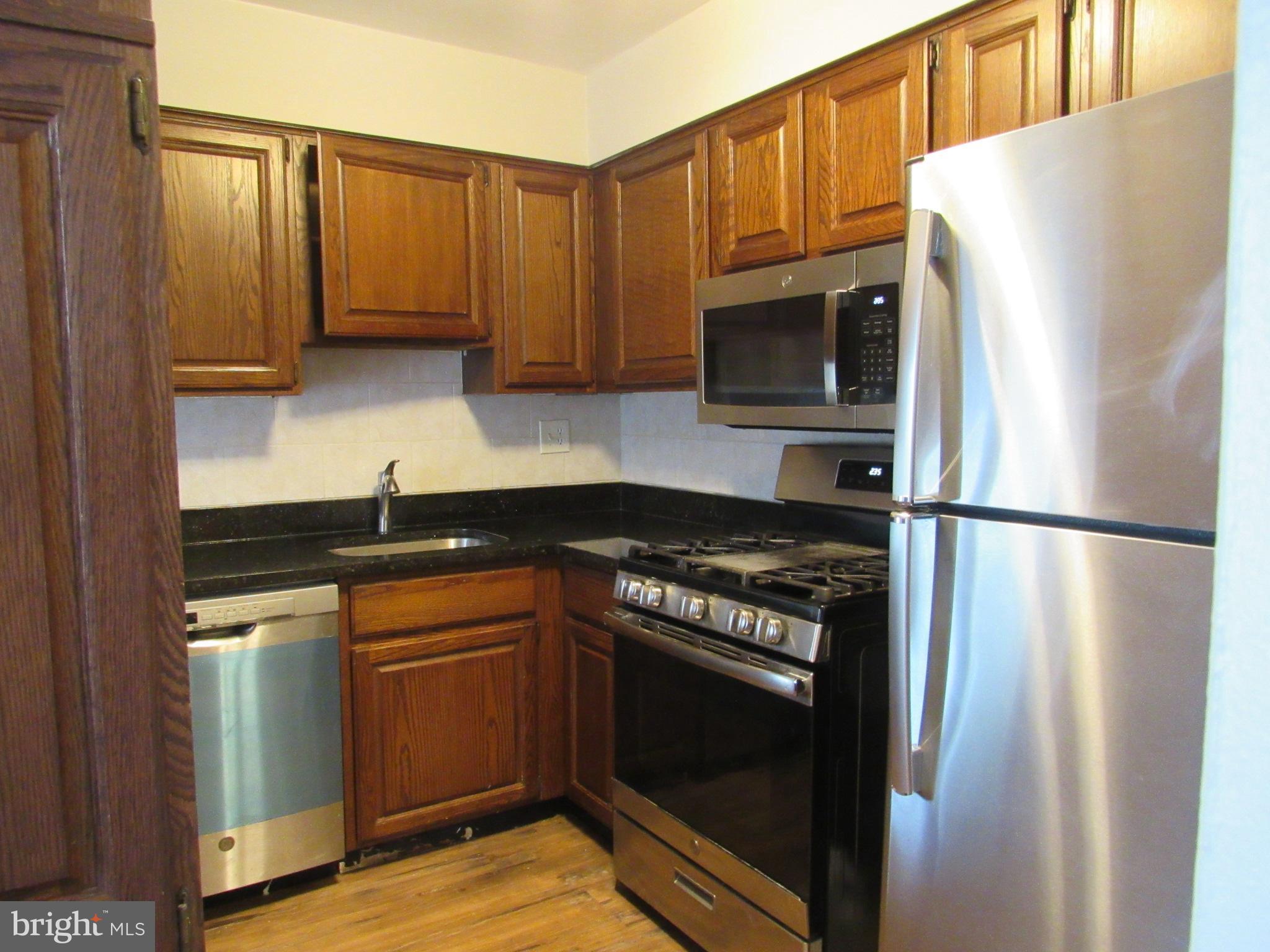 SOUTHGATE SQUARE CLUSTER - Residential Lease