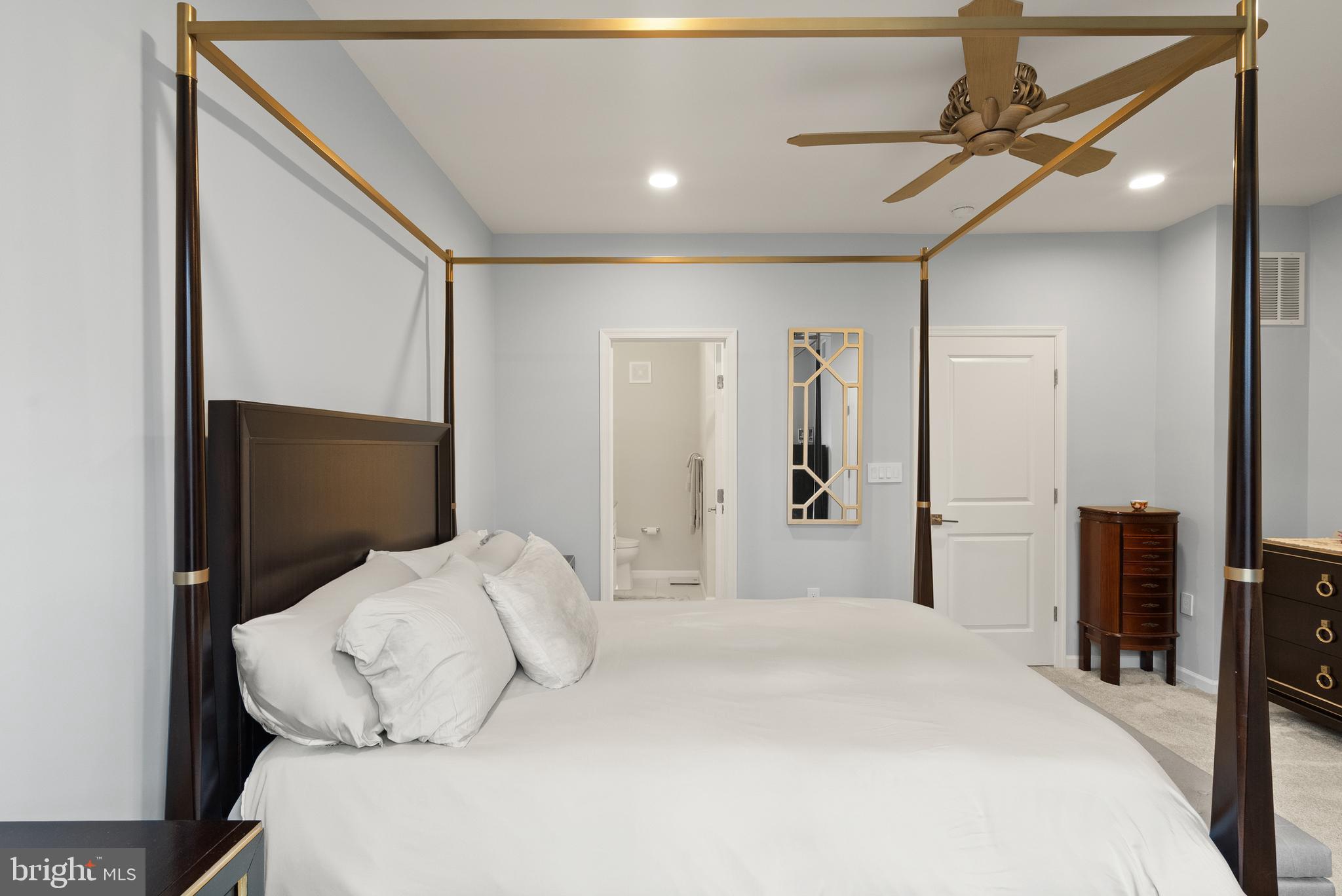 LOUDOUN VALLEY RIDGES - Residential