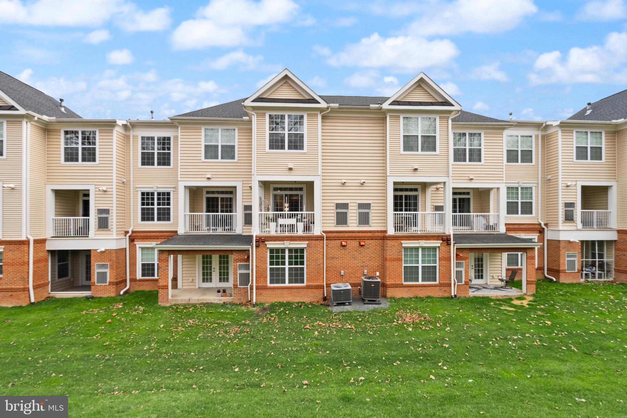 LOUDOUN VALLEY RIDGES - Residential