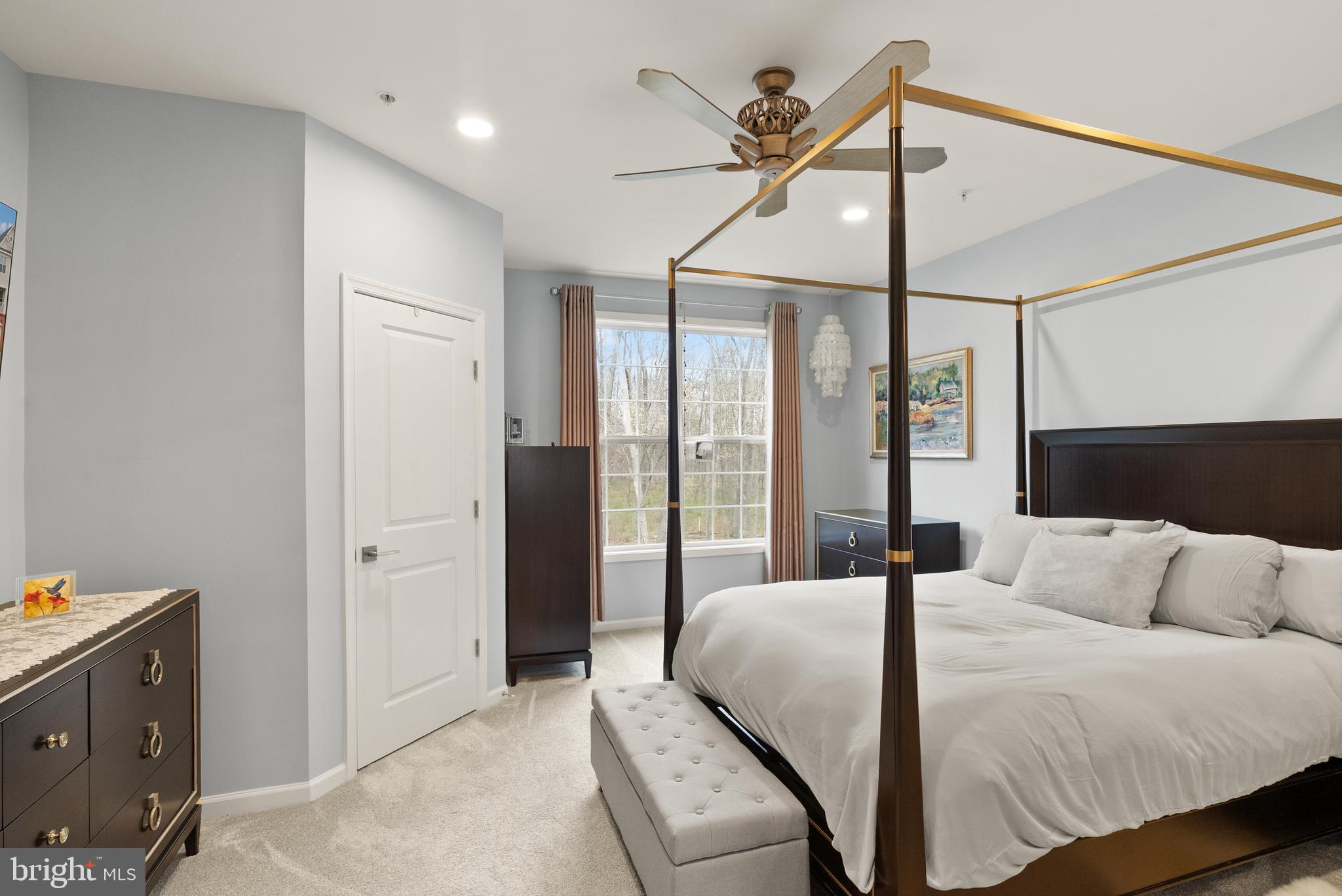 LOUDOUN VALLEY RIDGES - Residential