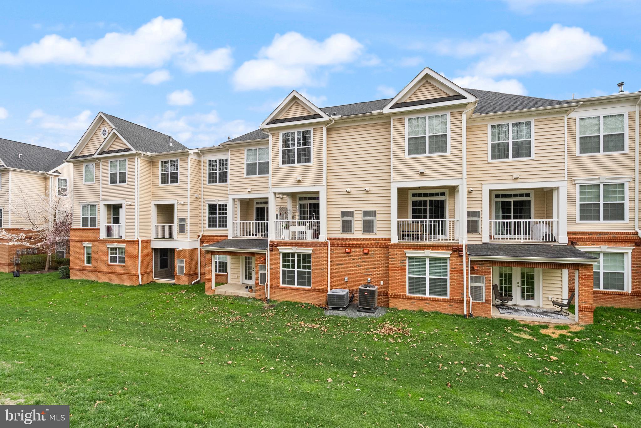 LOUDOUN VALLEY RIDGES - Residential