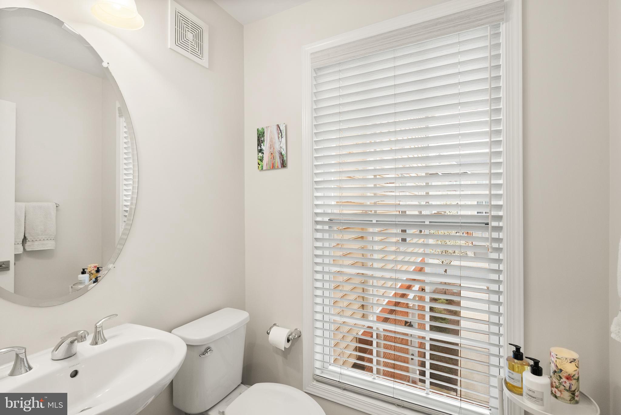 LOUDOUN VALLEY RIDGES - Residential