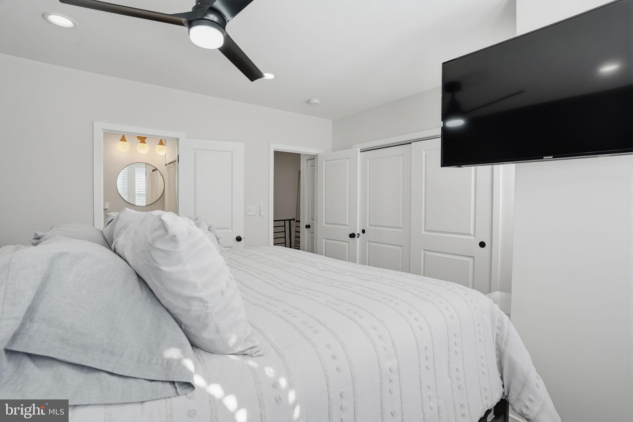 WEST OAK LANE - Residential