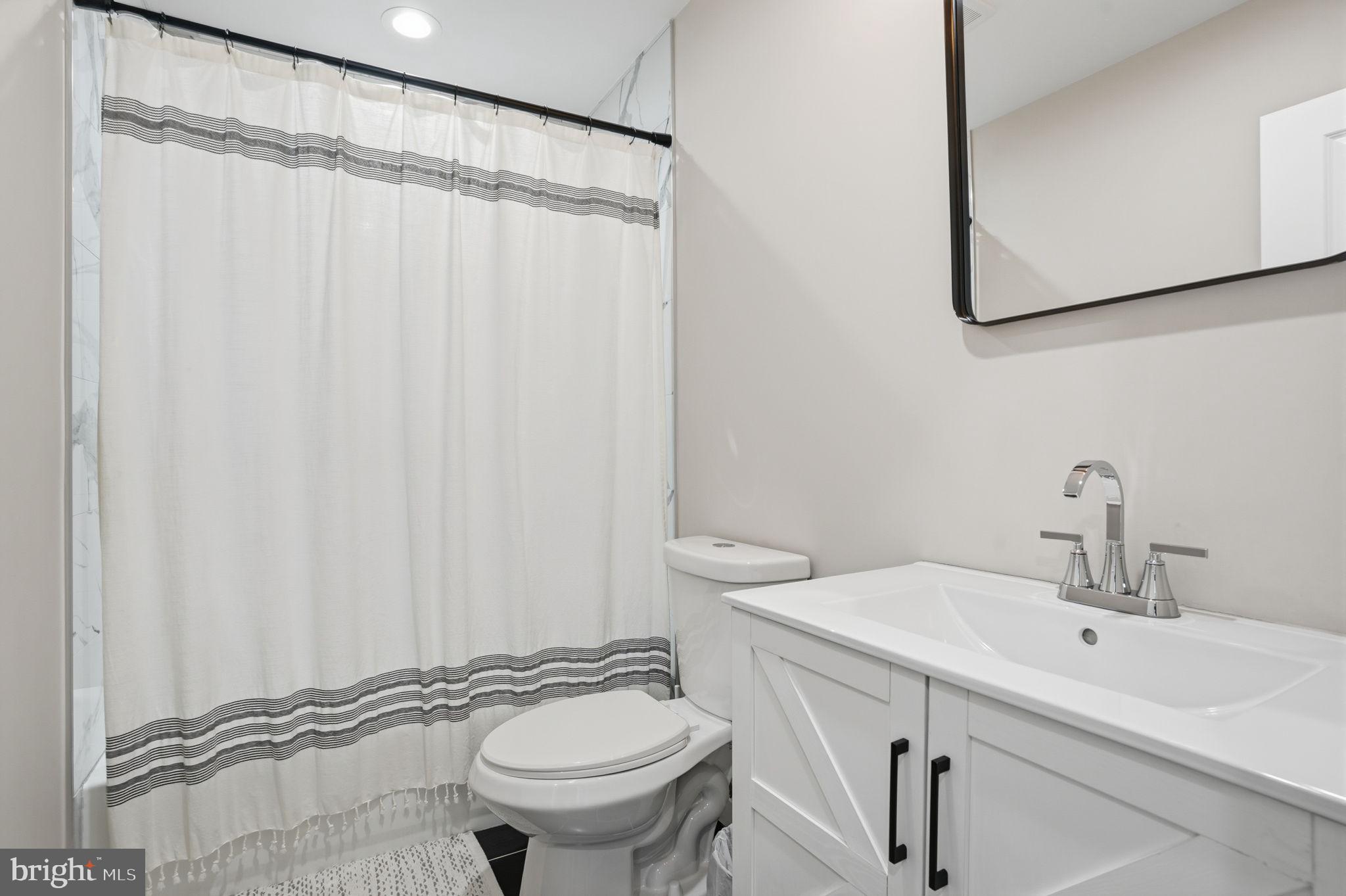 WEST OAK LANE - Residential