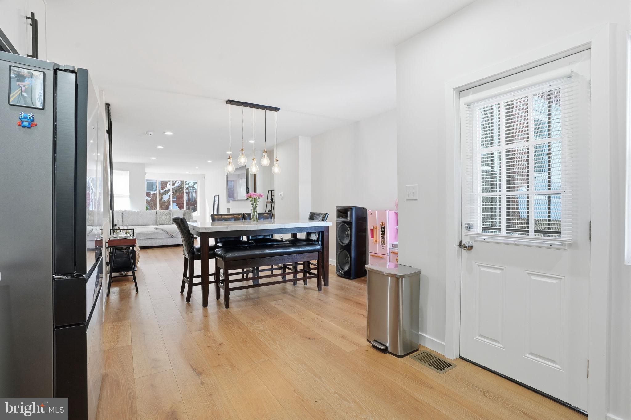 WEST OAK LANE - Residential