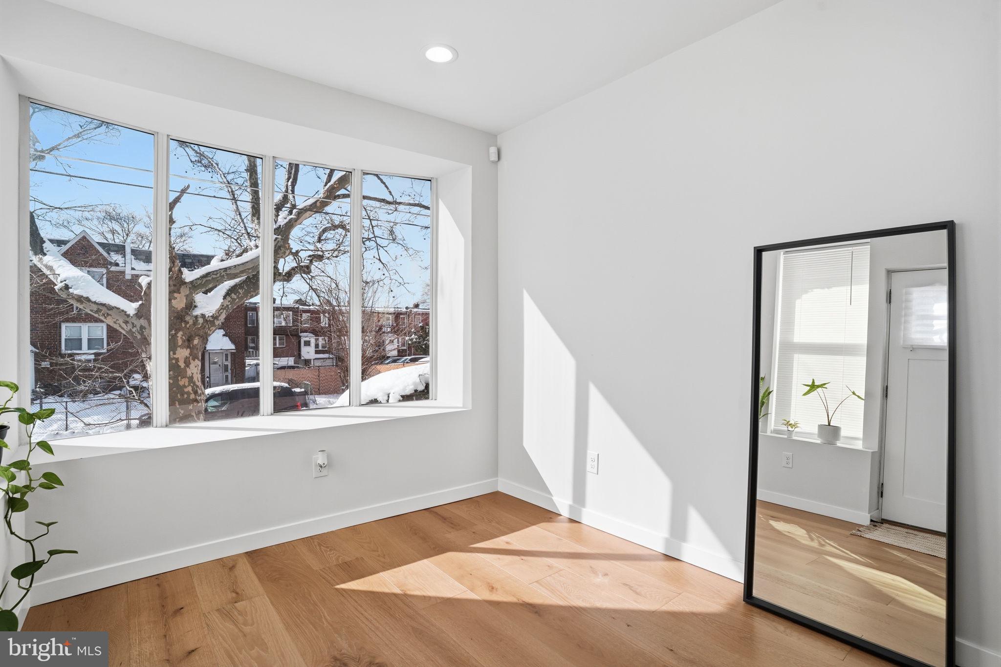 WEST OAK LANE - Residential