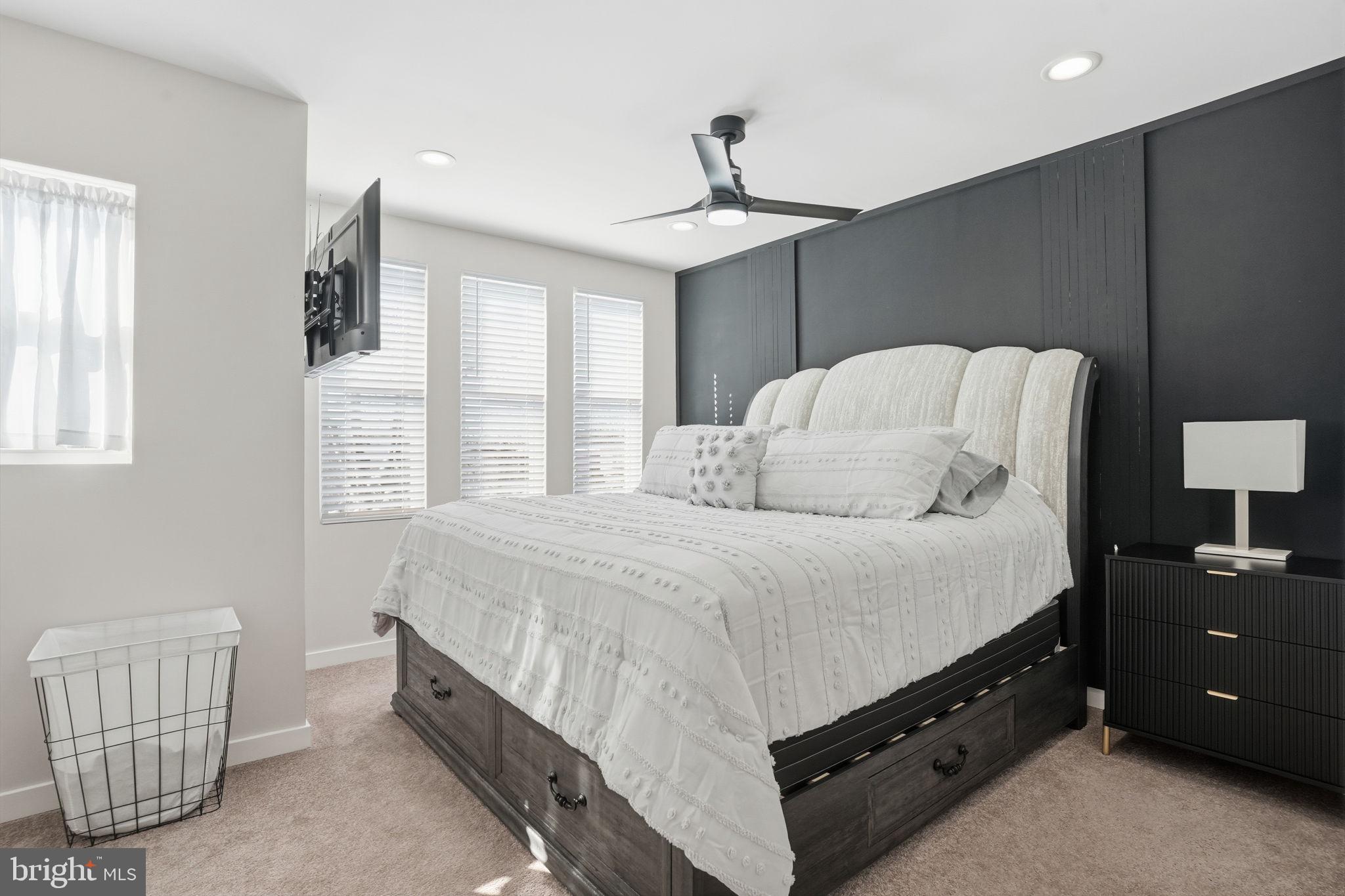 WEST OAK LANE - Residential