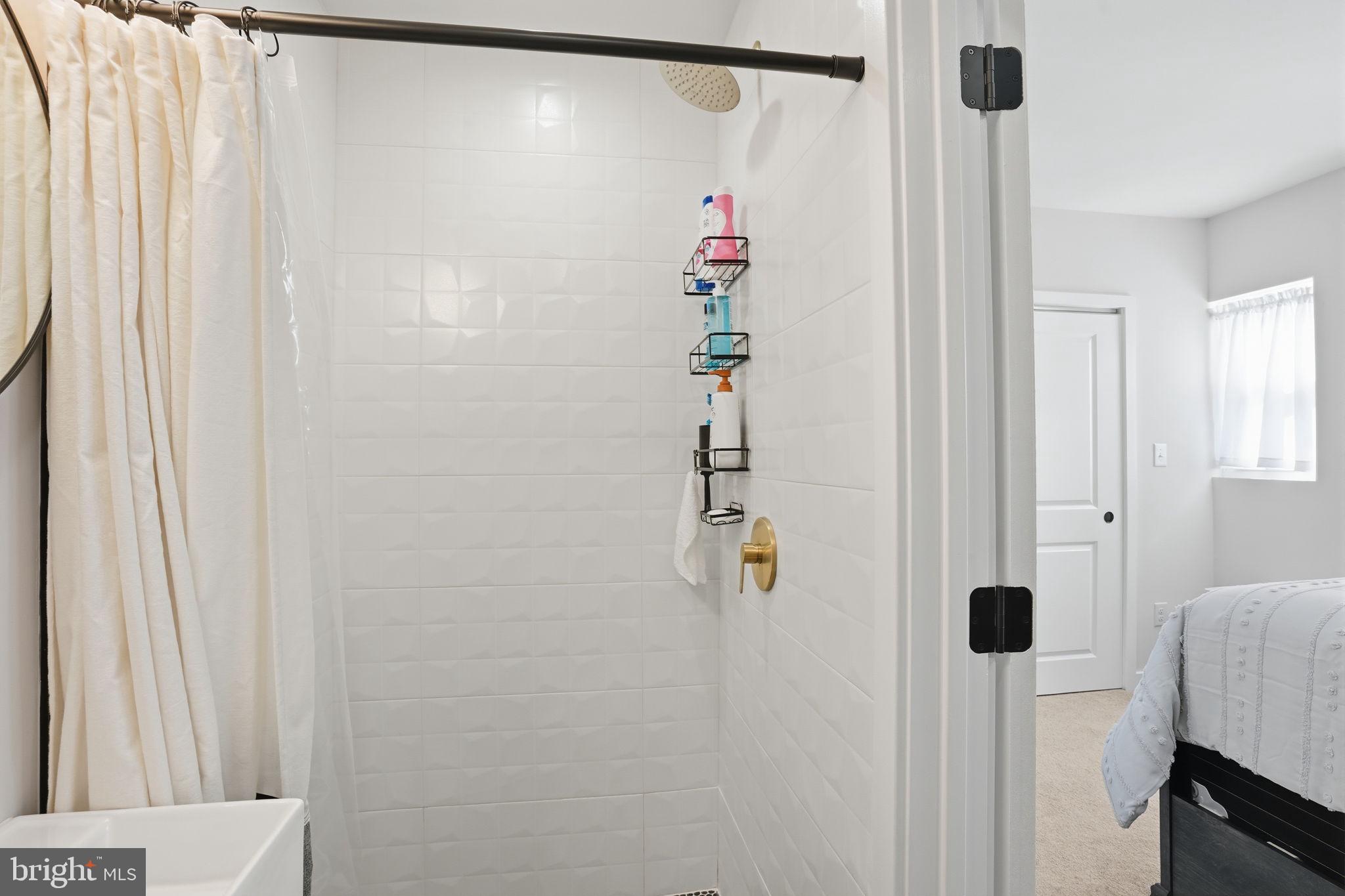 WEST OAK LANE - Residential