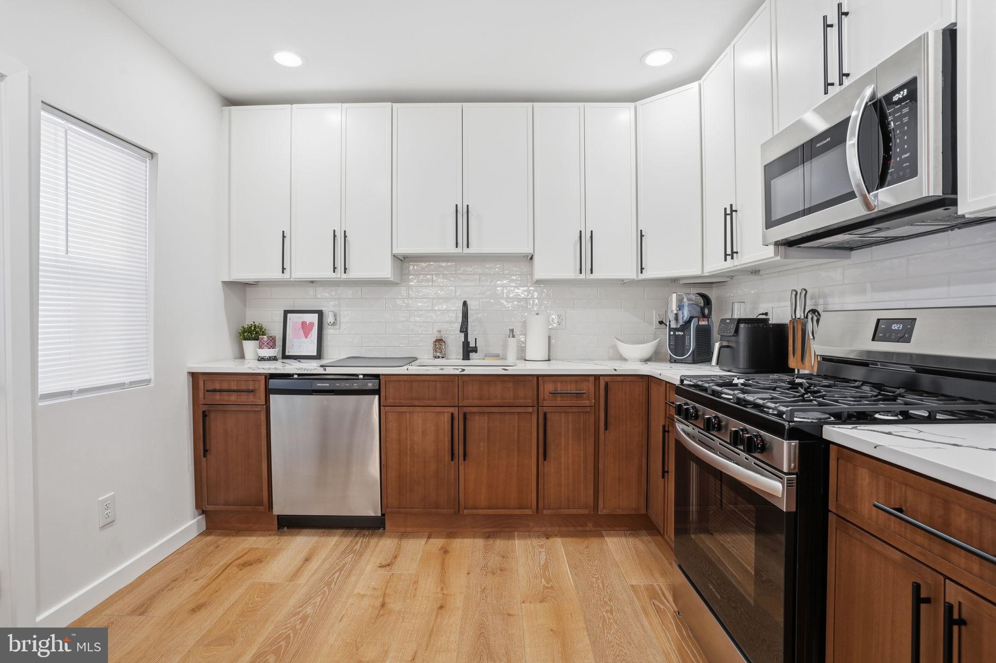 WEST OAK LANE - Residential