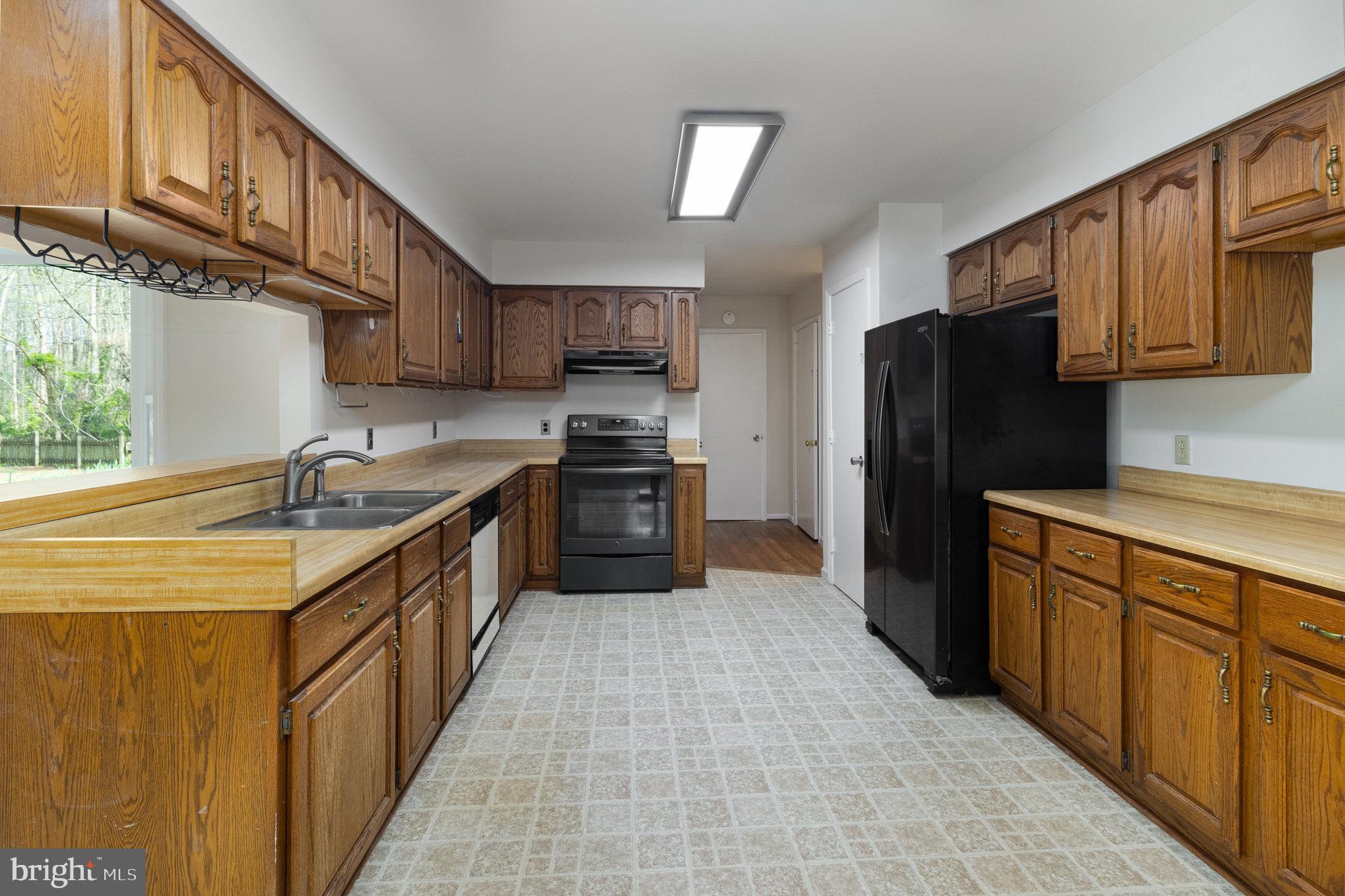 THORNHILL ESTATES - Residential