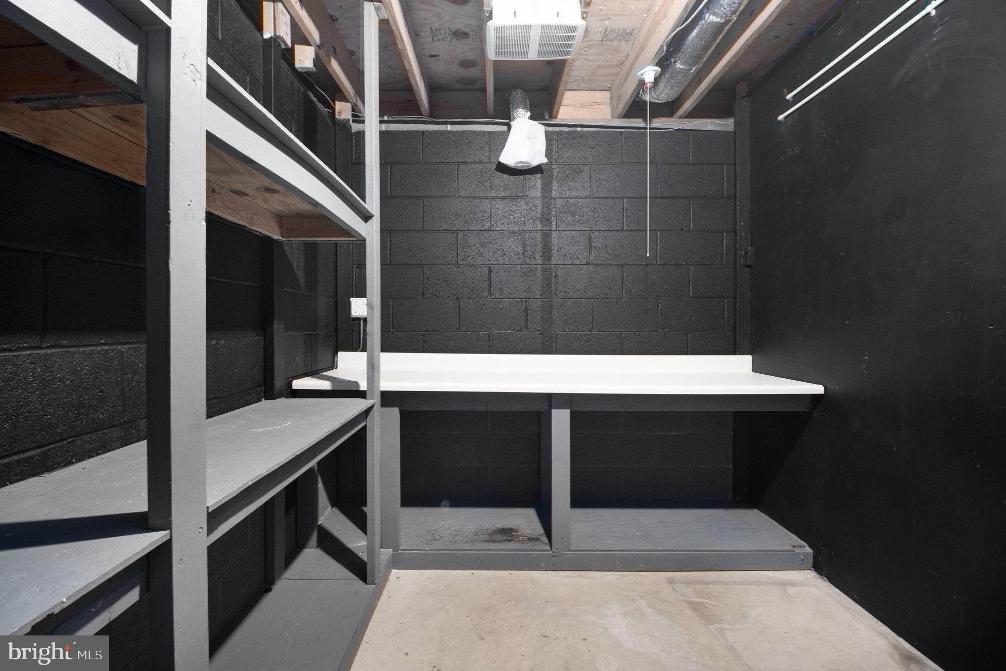 THORNHILL ESTATES - Residential