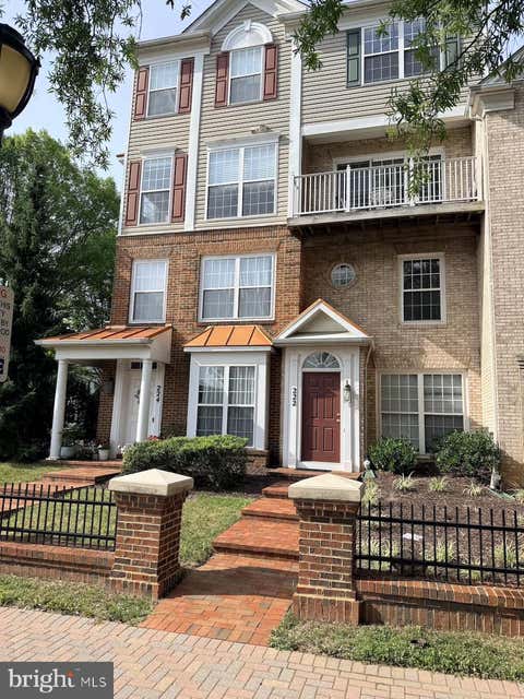 Townhouse For Sale - 222 Fallsgrove Boulevard #2<br/> ROCKVILLE, MD 20850