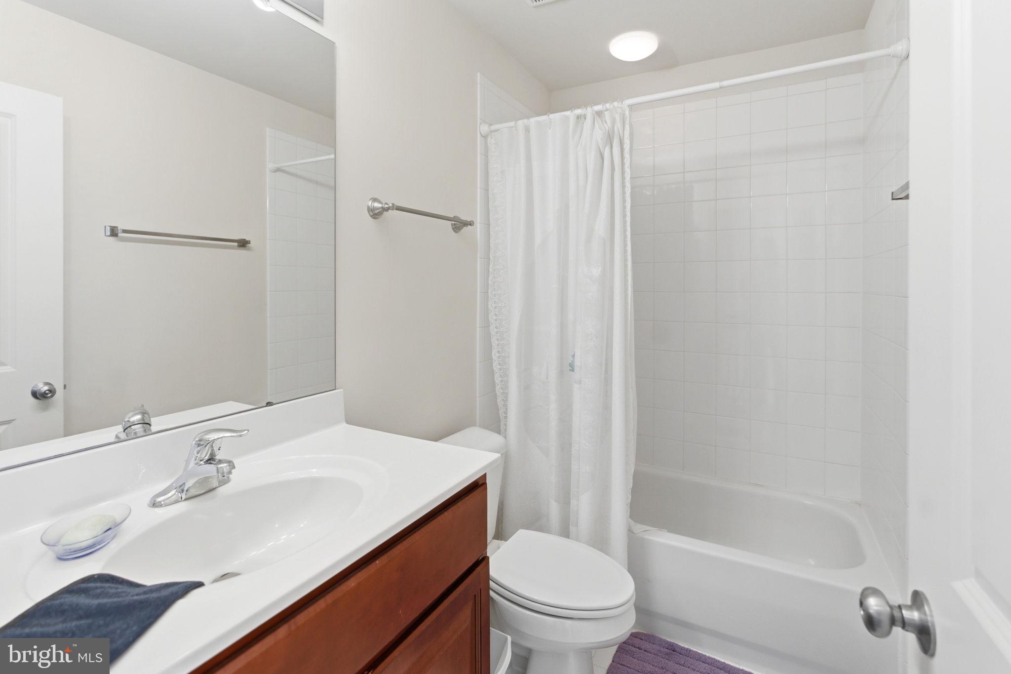 THE LAKES AT MARTINSBURG - Residential