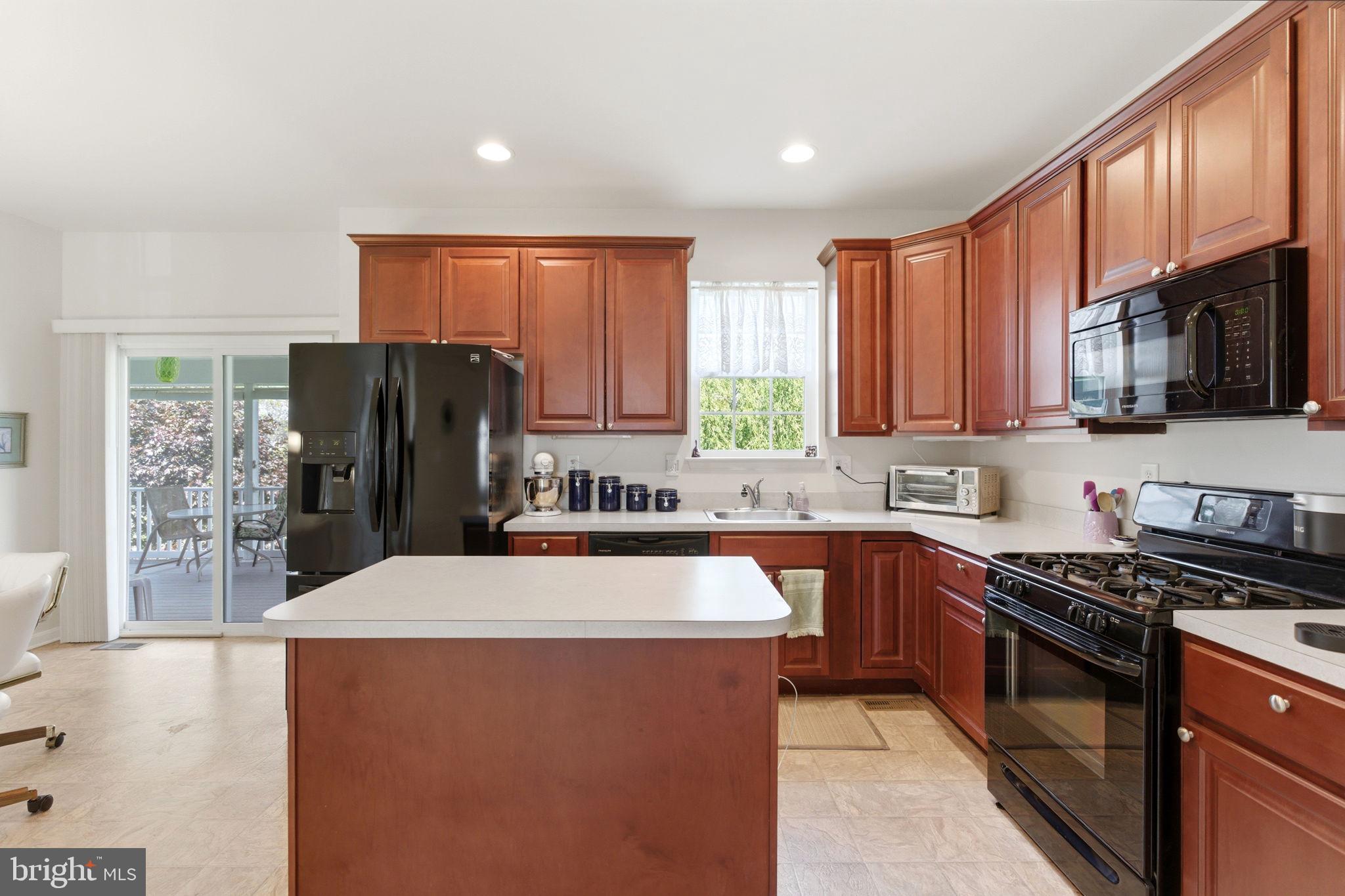 THE LAKES AT MARTINSBURG - Residential