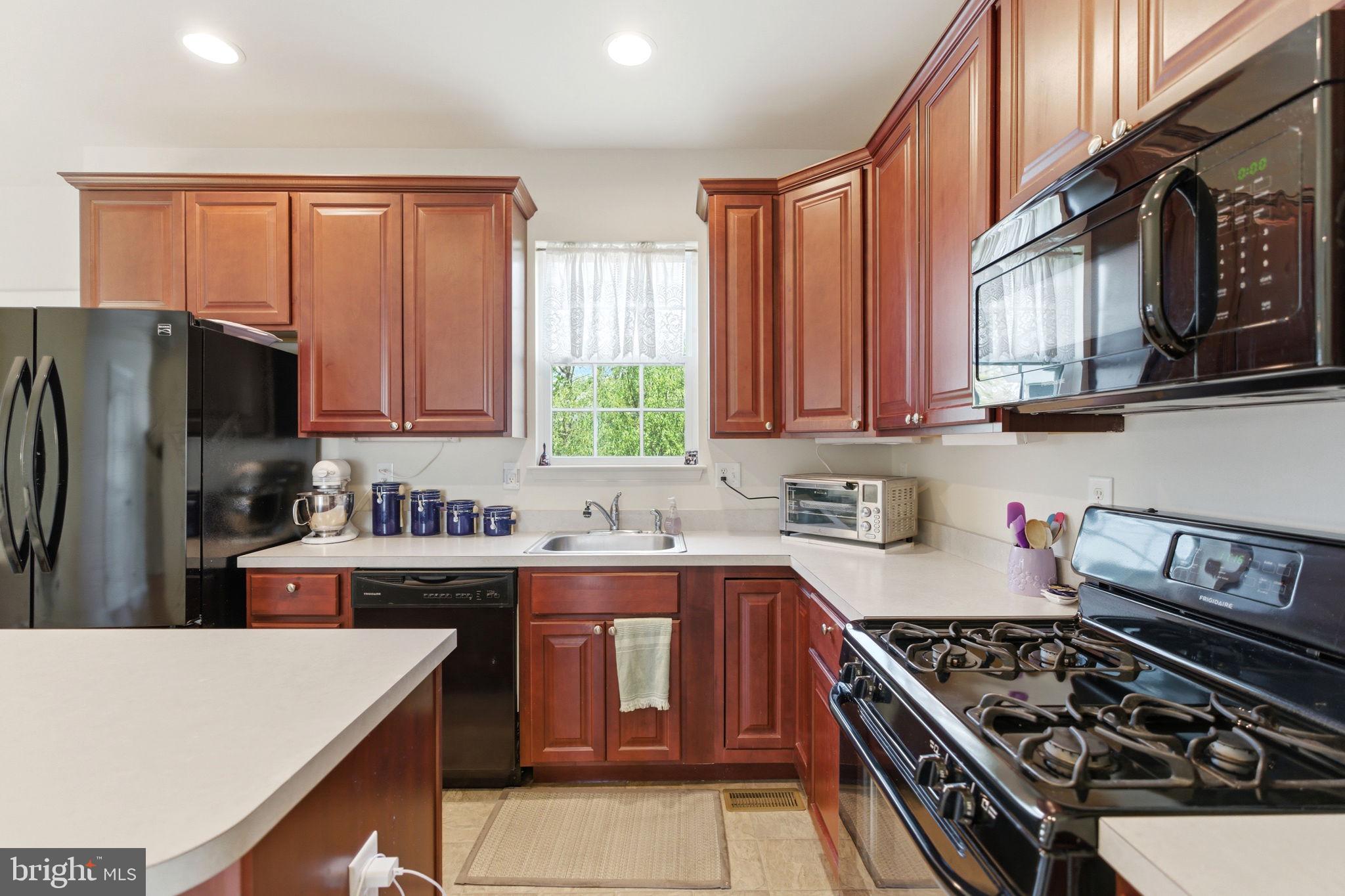 THE LAKES AT MARTINSBURG - Residential