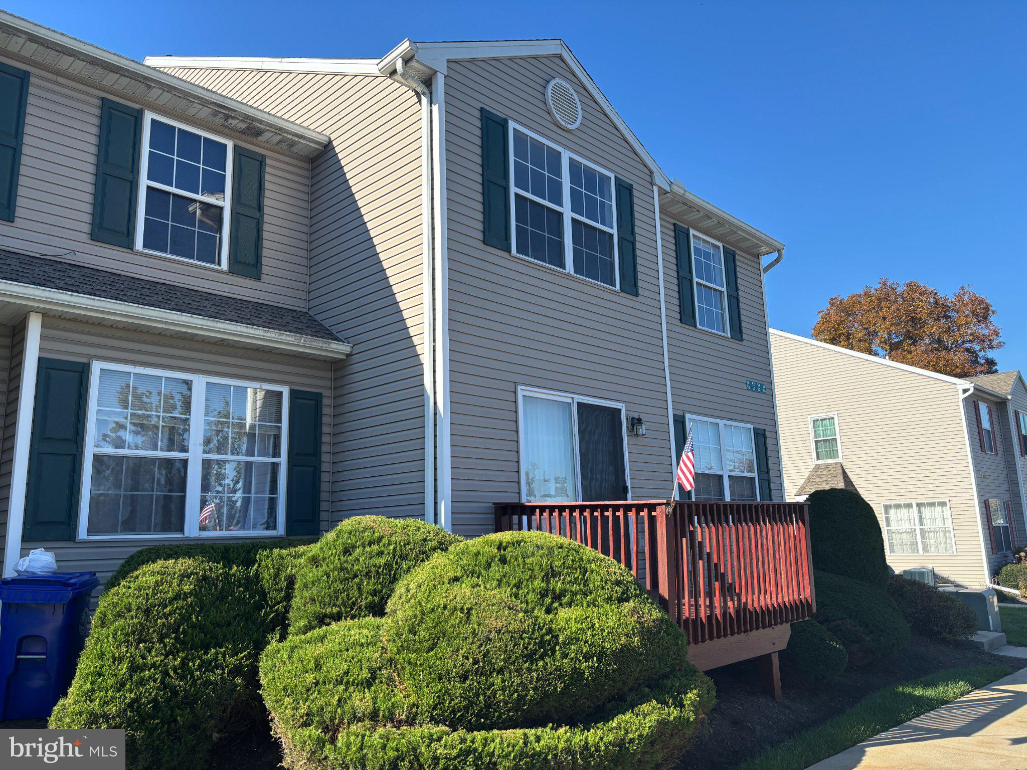 64 HORSESHOE DRIVE