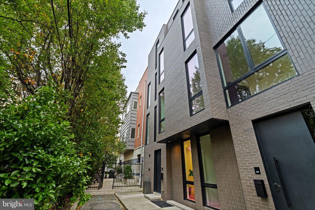 Photo of 1428 Kenilworth Street, PHILADELPHIA, PA 19146 (MLS # PAPH2551856)