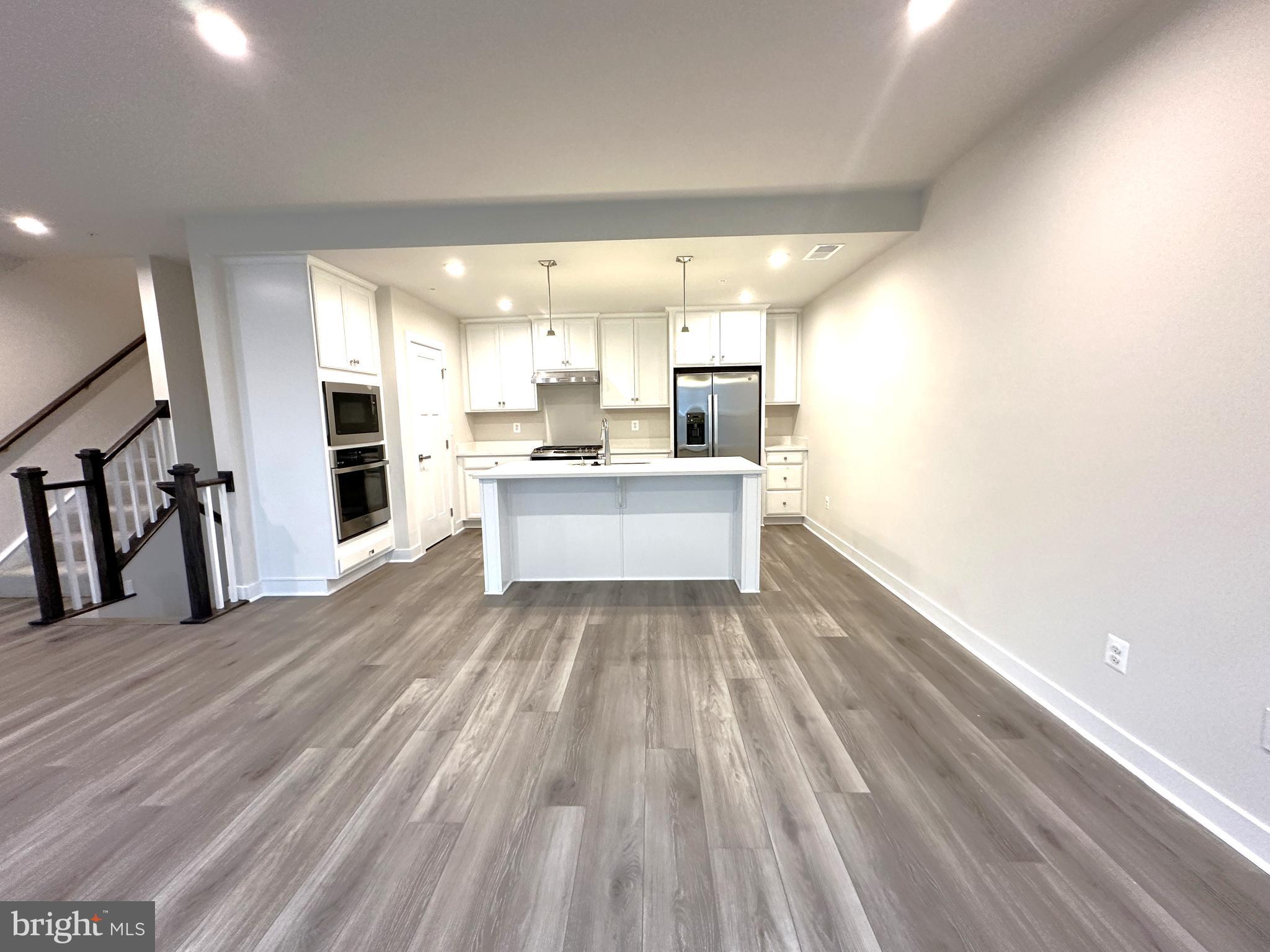 ARCOLA TOWN CENTER - Residential Lease