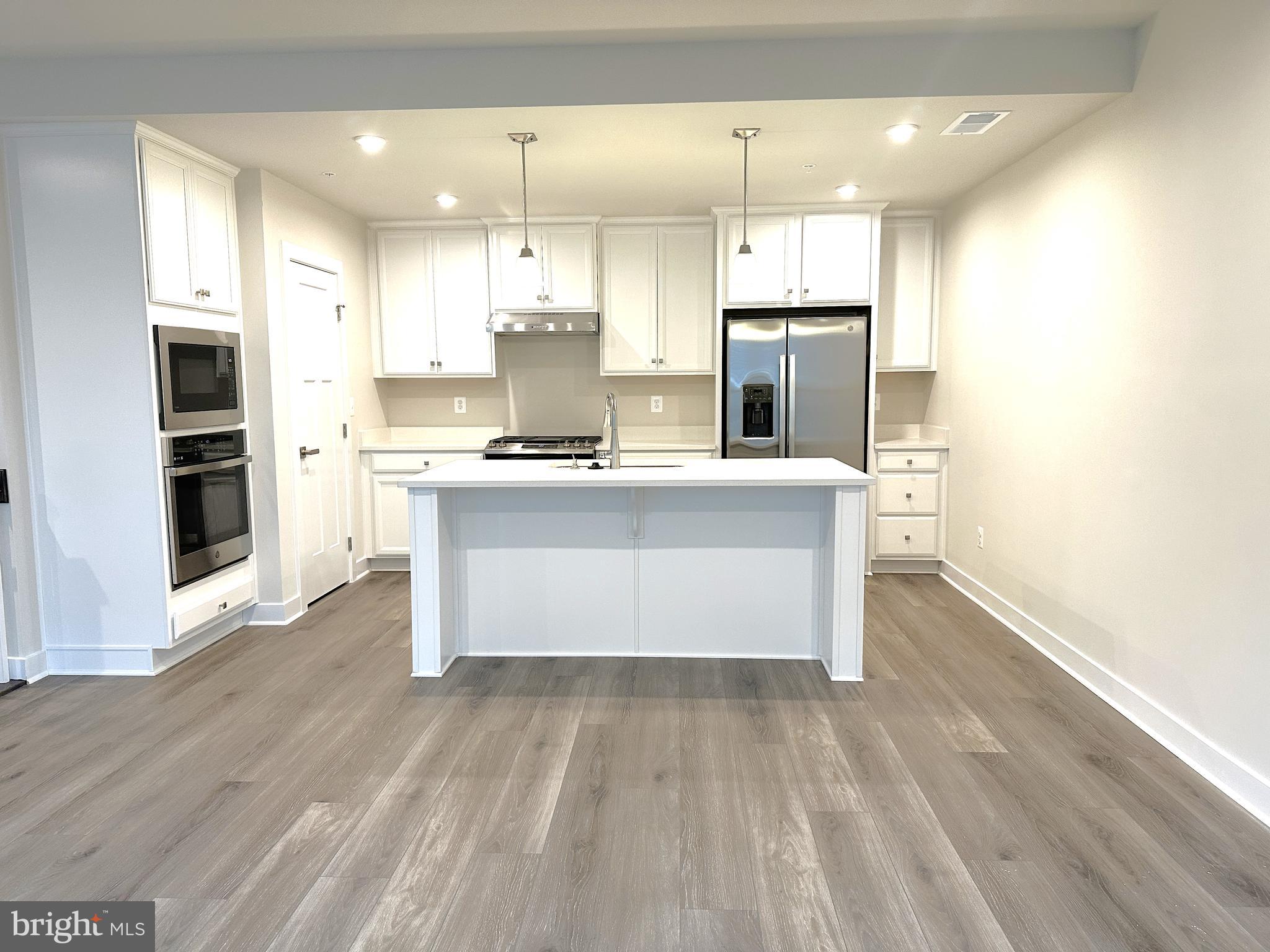 ARCOLA TOWN CENTER - Residential Lease