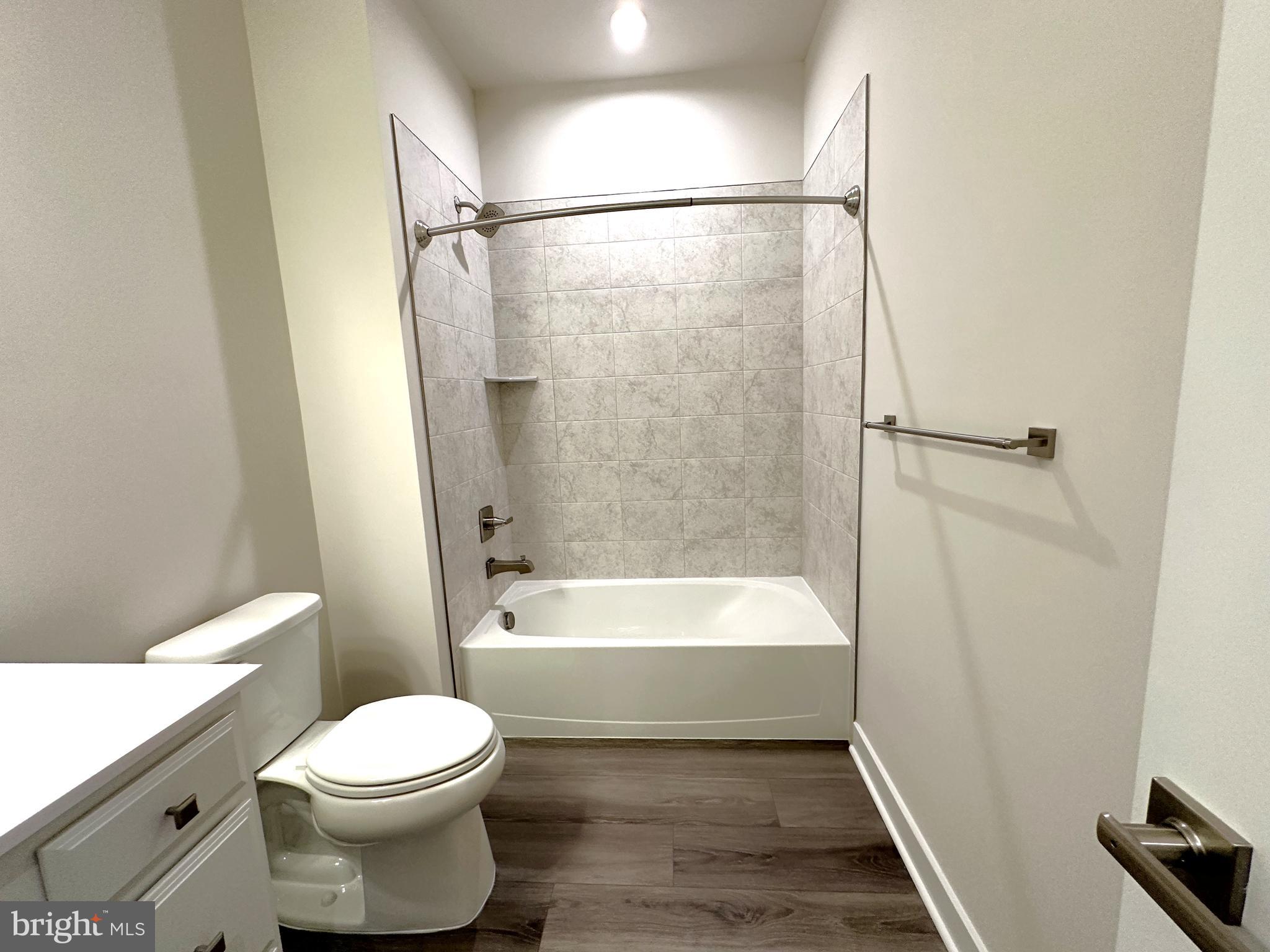 ARCOLA TOWN CENTER - Residential Lease