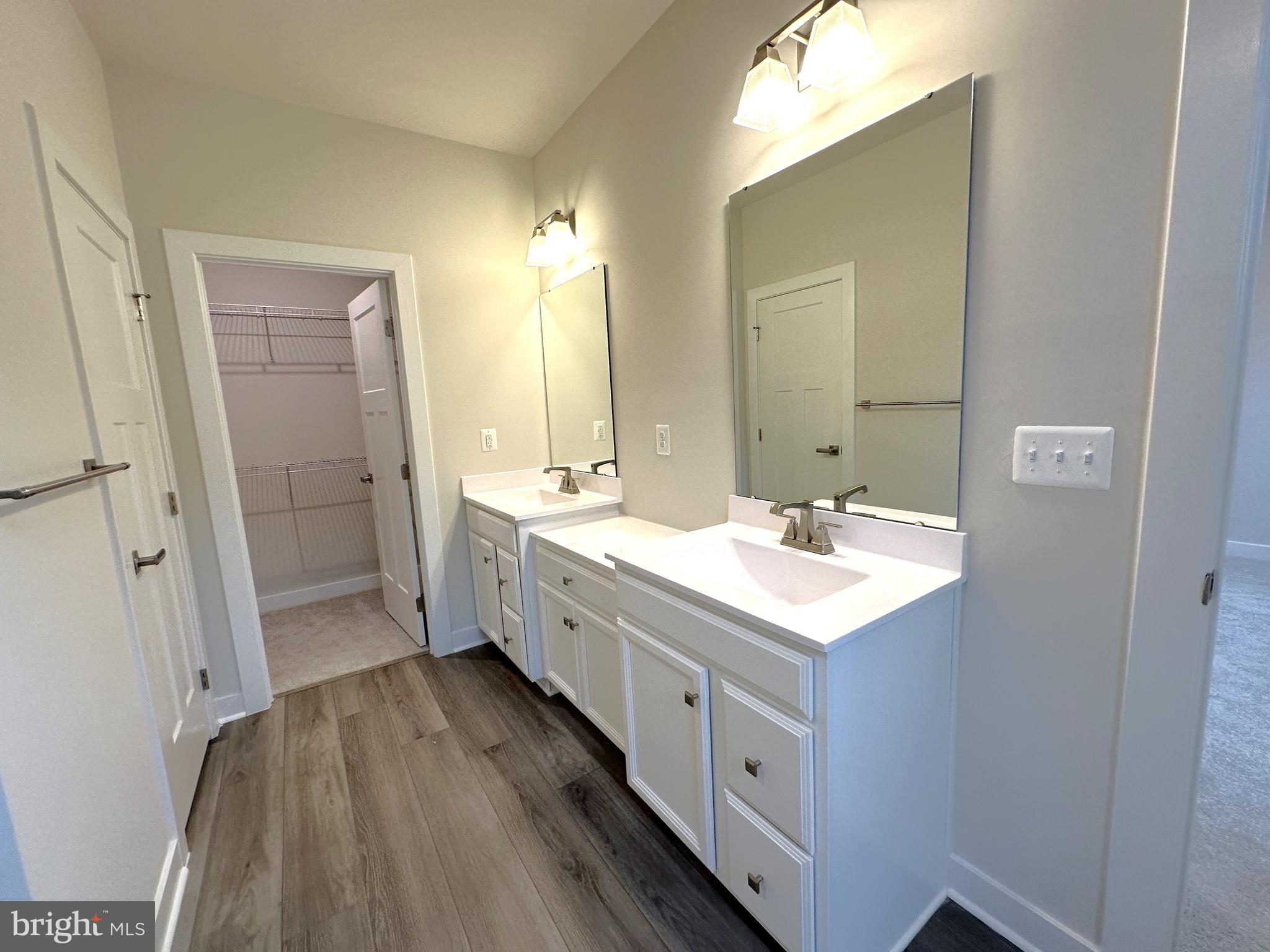 ARCOLA TOWN CENTER - Residential Lease