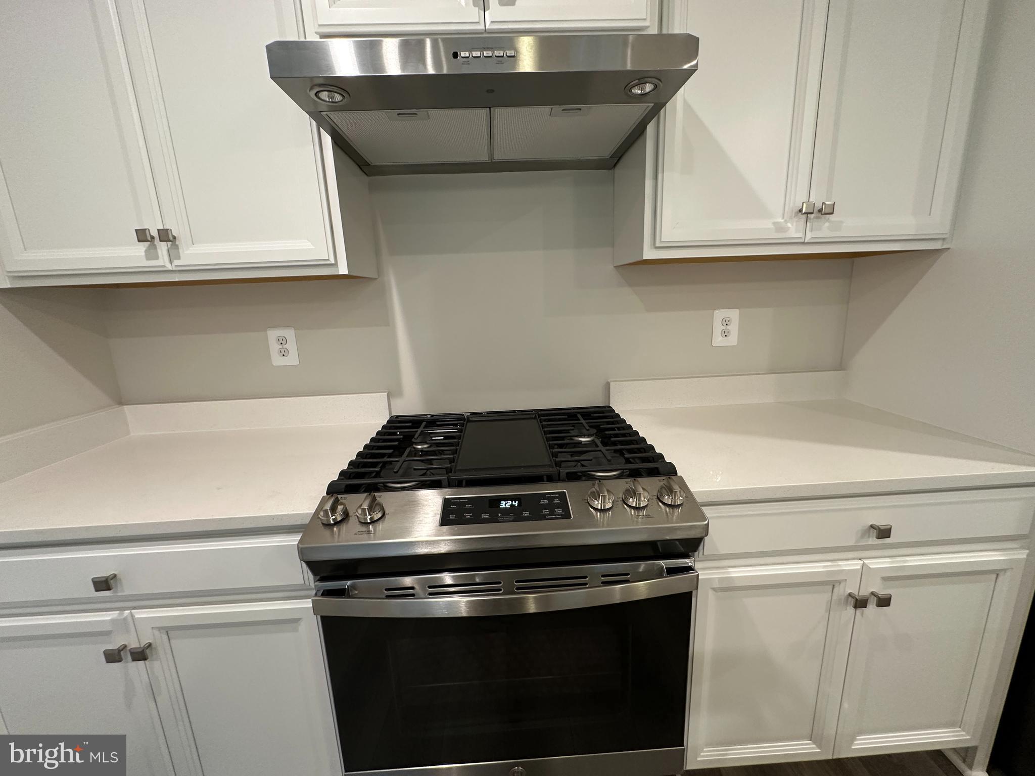 ARCOLA TOWN CENTER - Residential Lease