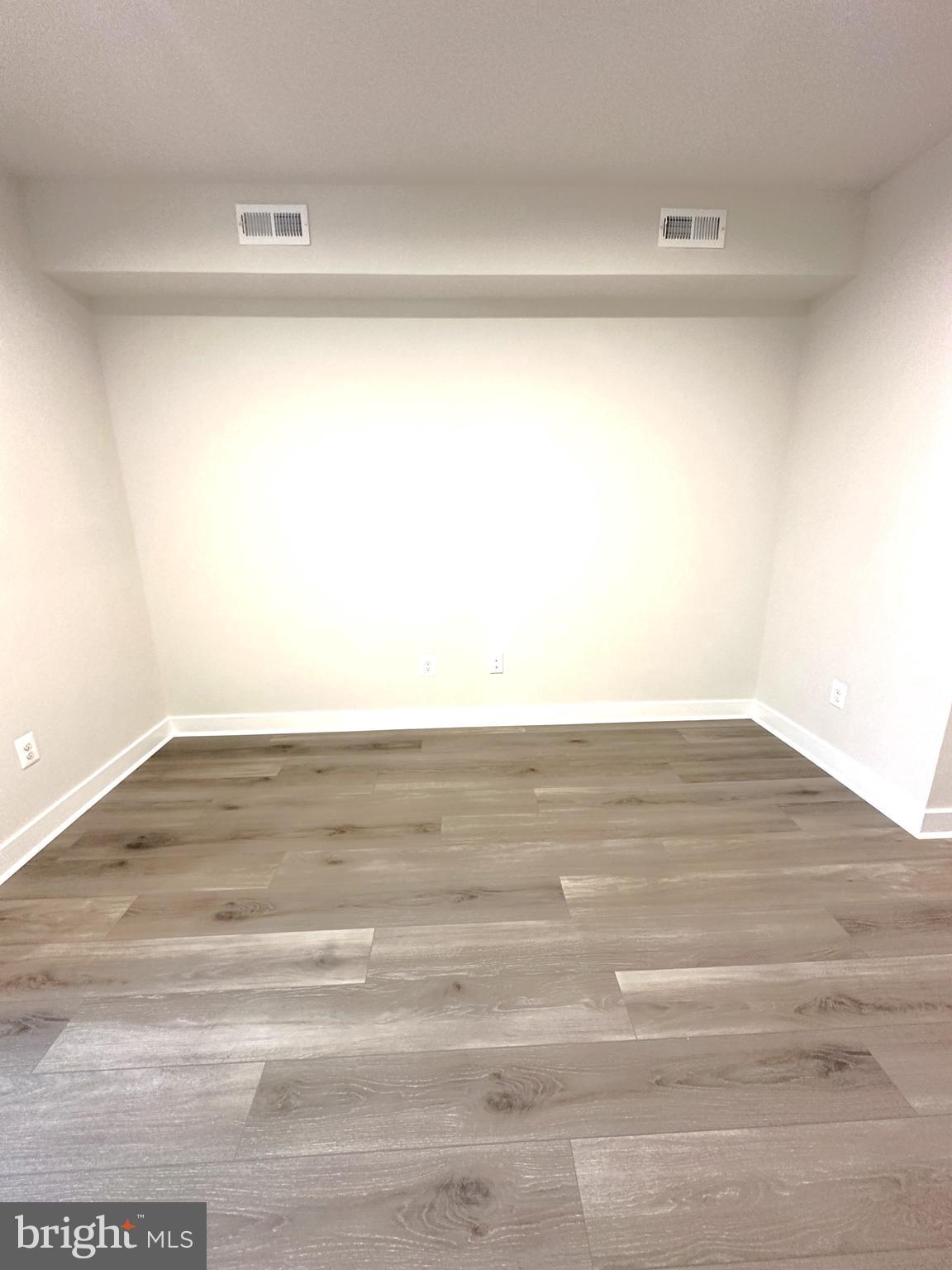 ARCOLA TOWN CENTER - Residential Lease