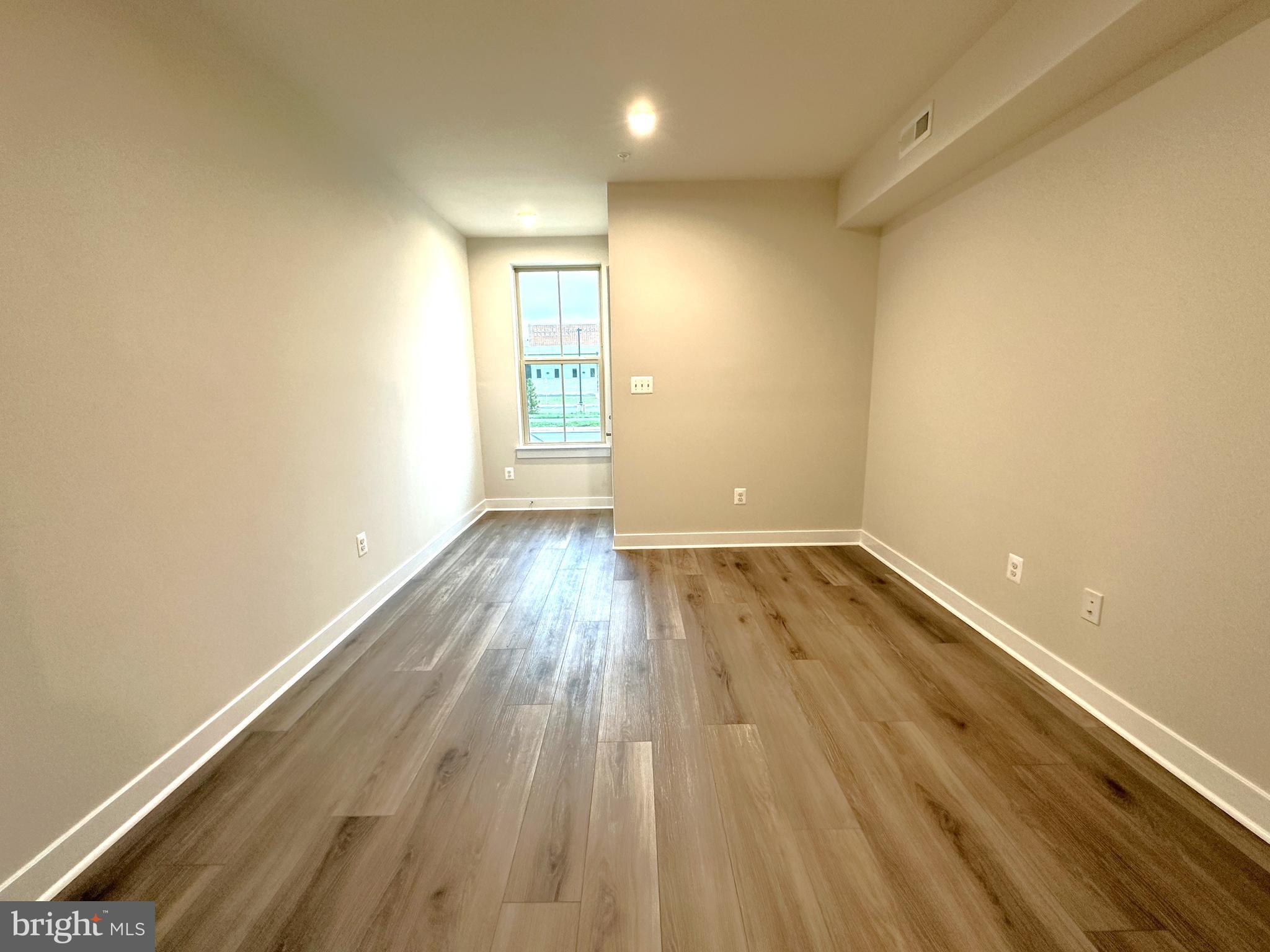 ARCOLA TOWN CENTER - Residential Lease