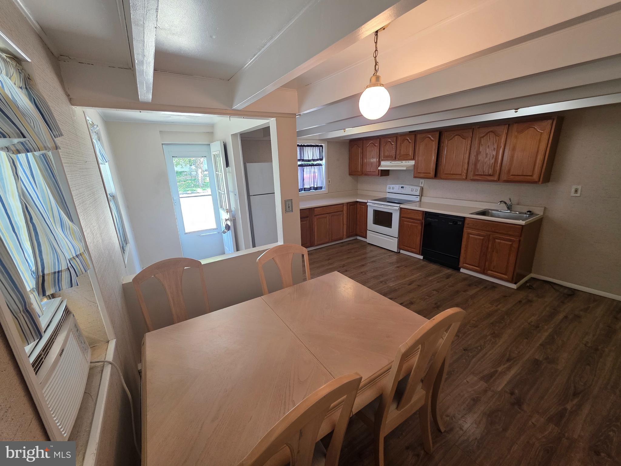 MAGNOLIA HILL - Residential