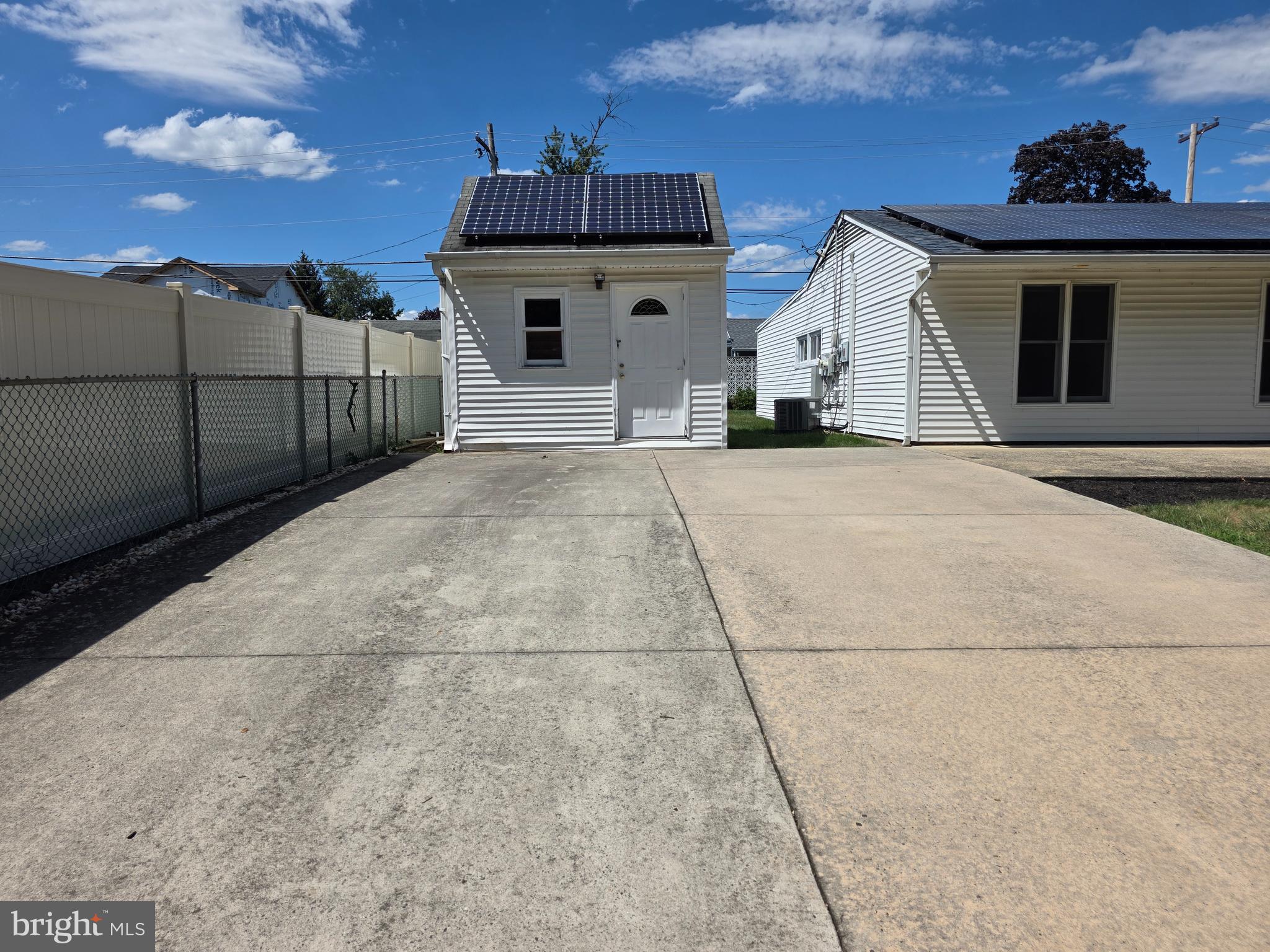 MAGNOLIA HILL - Residential