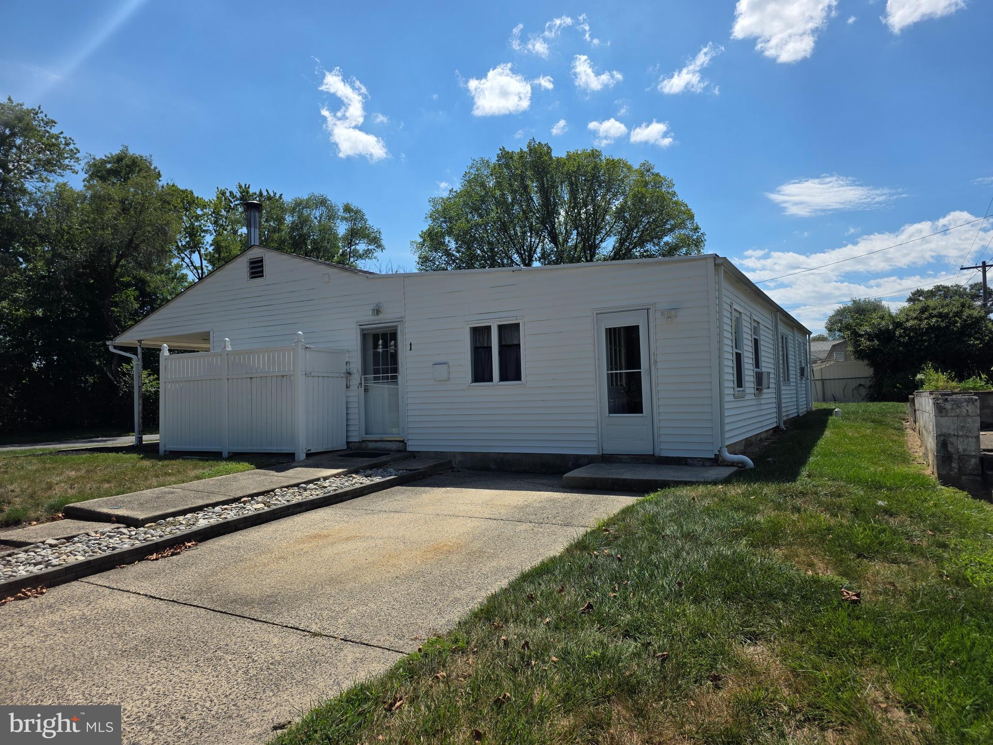 MAGNOLIA HILL - Residential