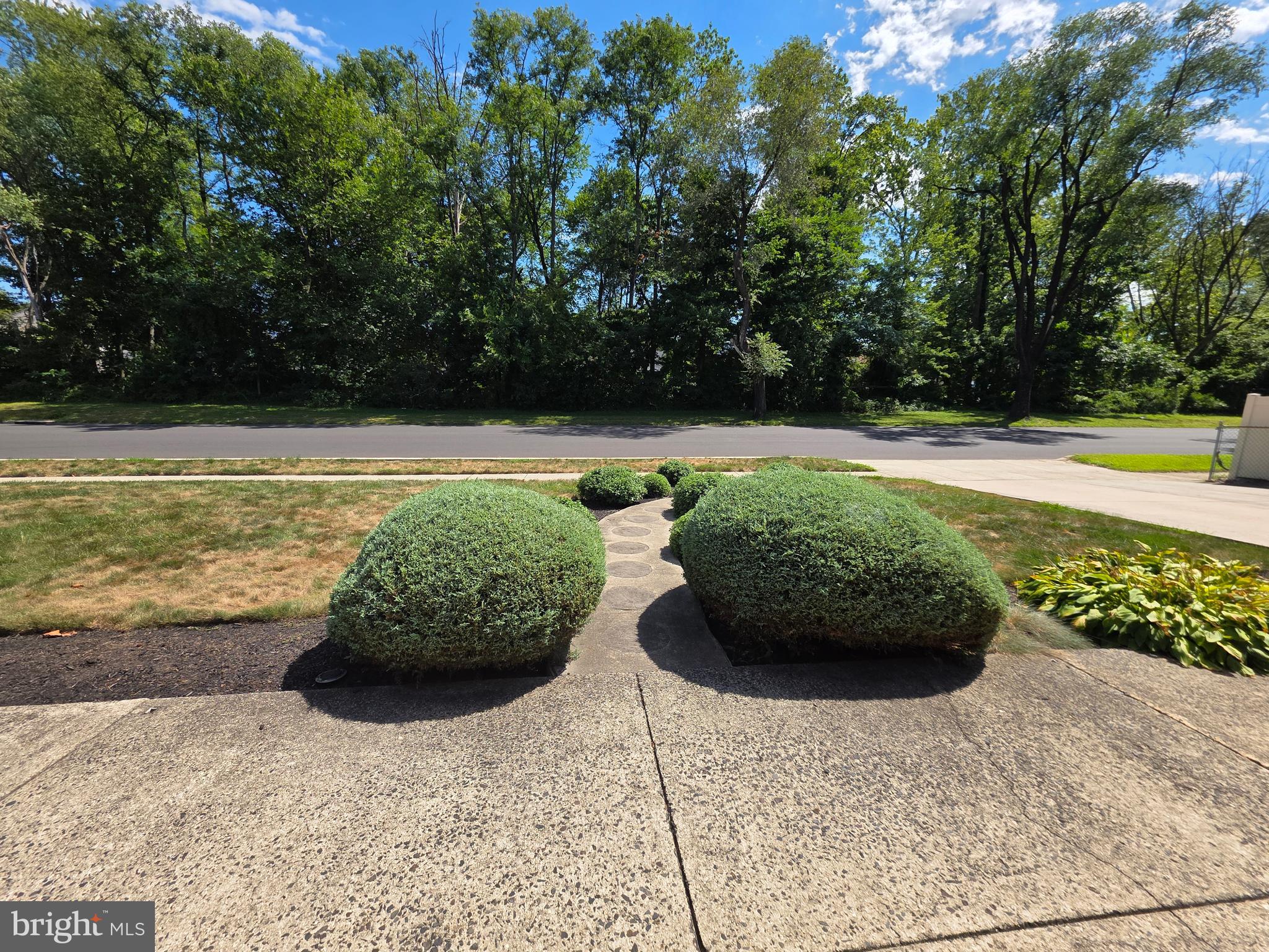 MAGNOLIA HILL - Residential