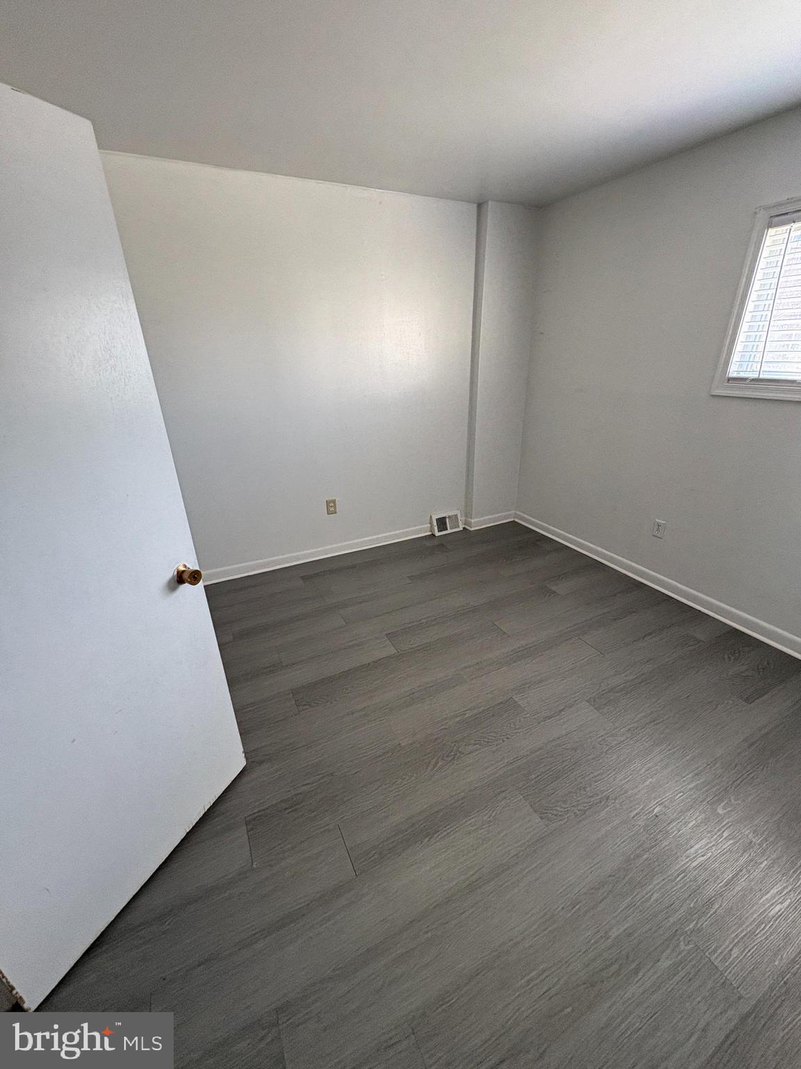 HOLMESBURG - Residential Lease