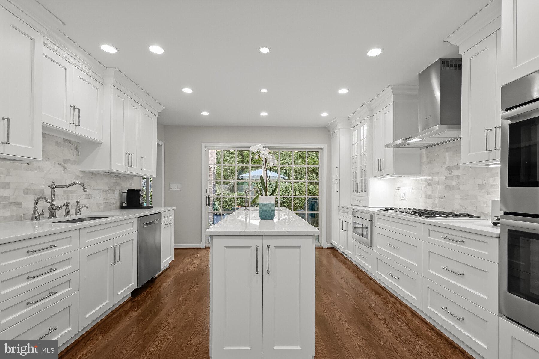 WESTMORELAND HILLS - Residential