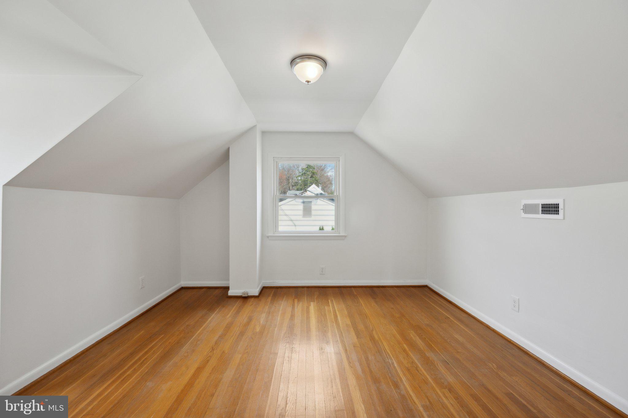 ROCK CREEK PALISADES - Residential