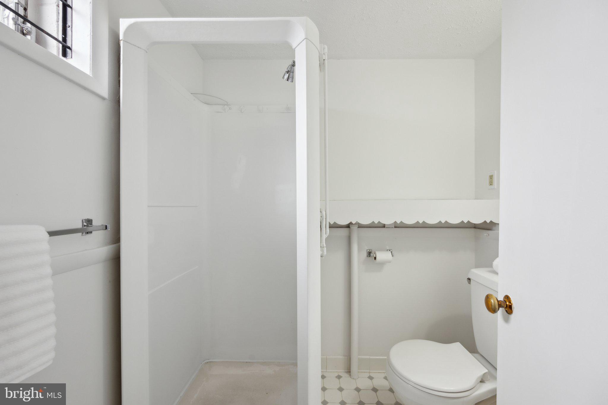 ROCK CREEK PALISADES - Residential