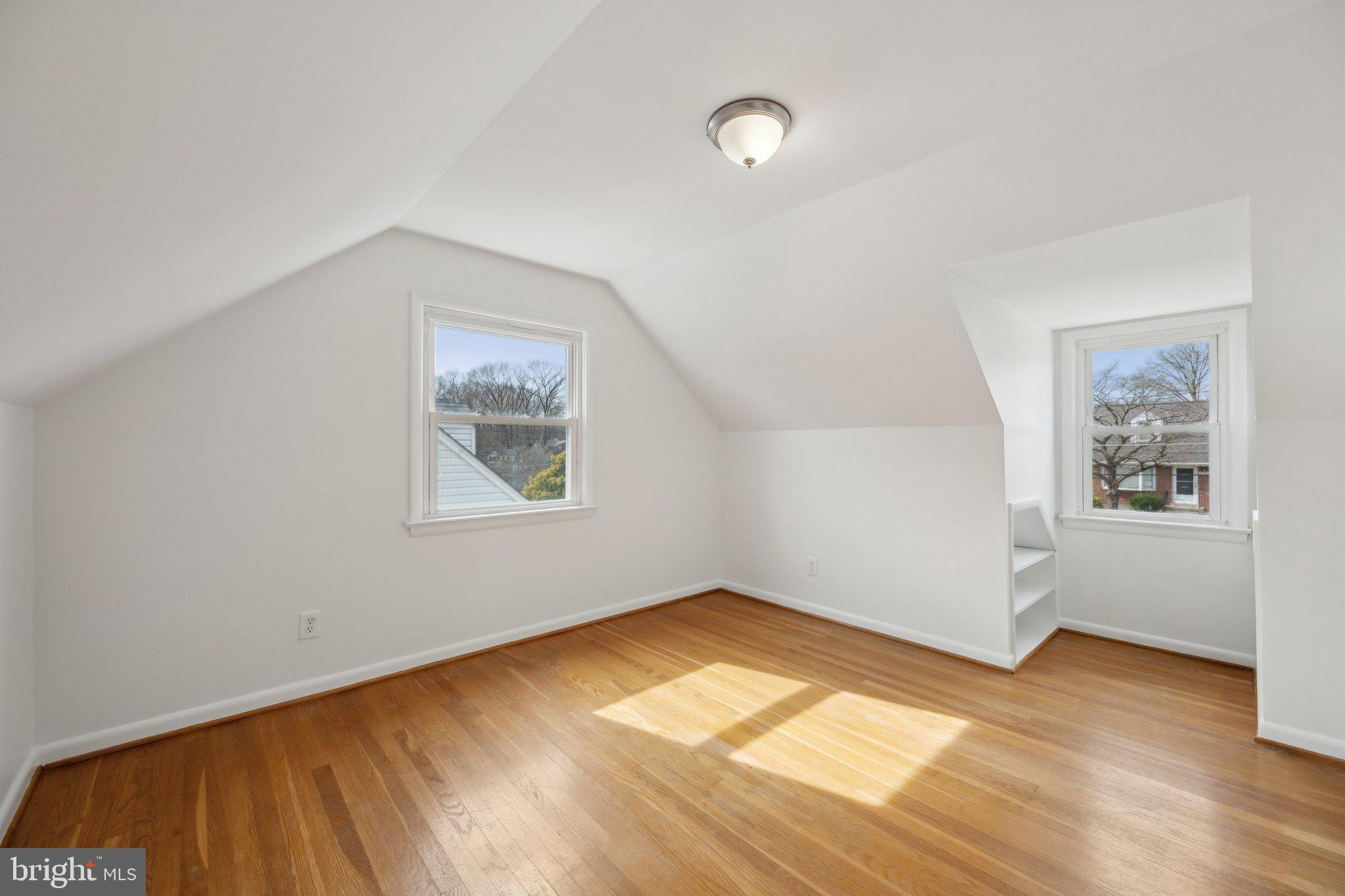 ROCK CREEK PALISADES - Residential