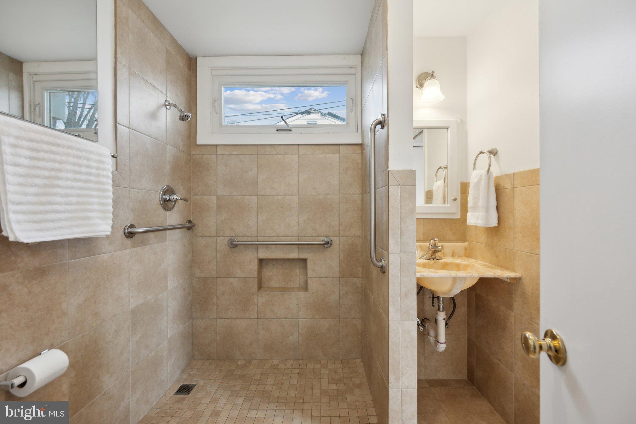 ROCK CREEK PALISADES - Residential