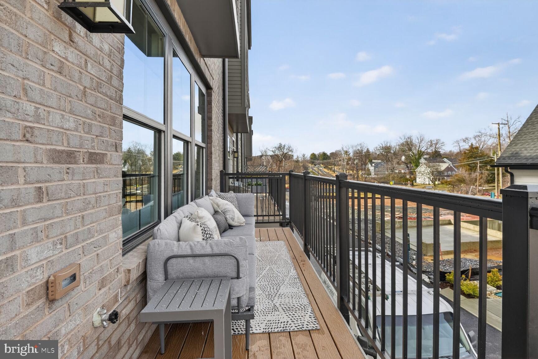 STRATHMORE VIEW - Residential