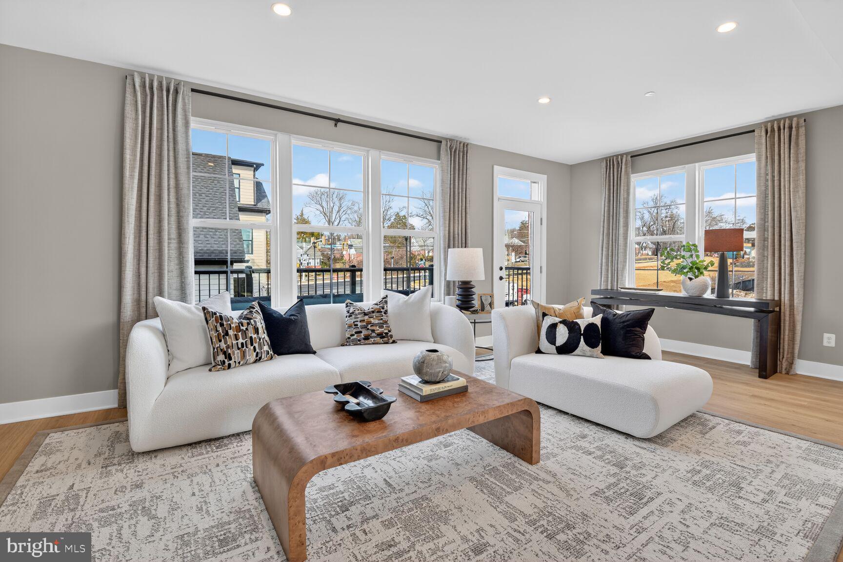 STRATHMORE VIEW - Residential