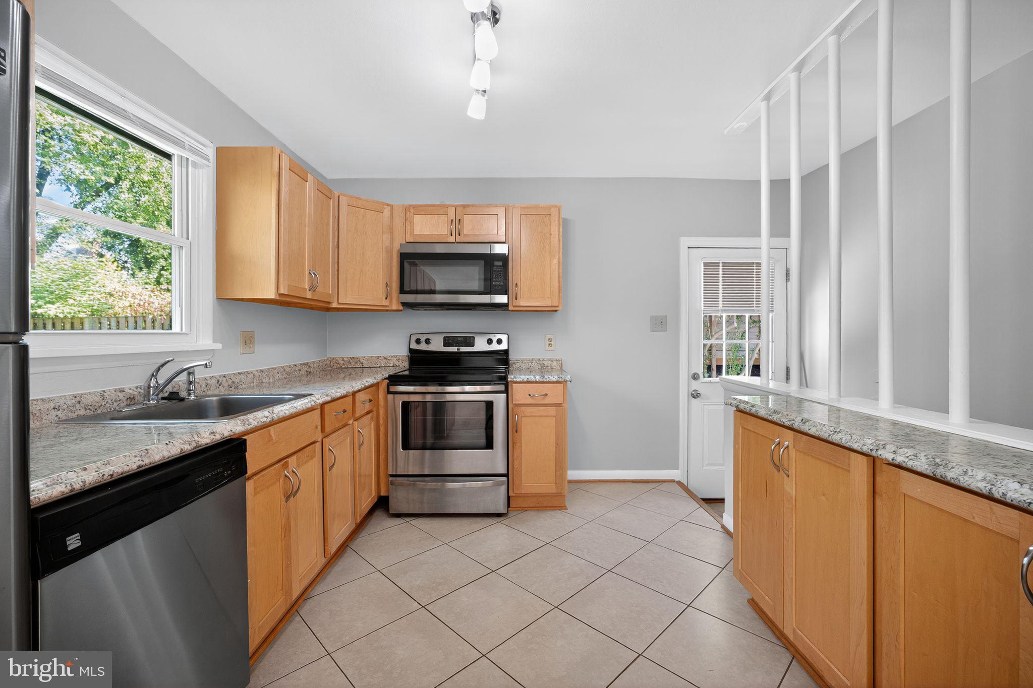 SUNNY RIDGE ESTATES - Residential Lease