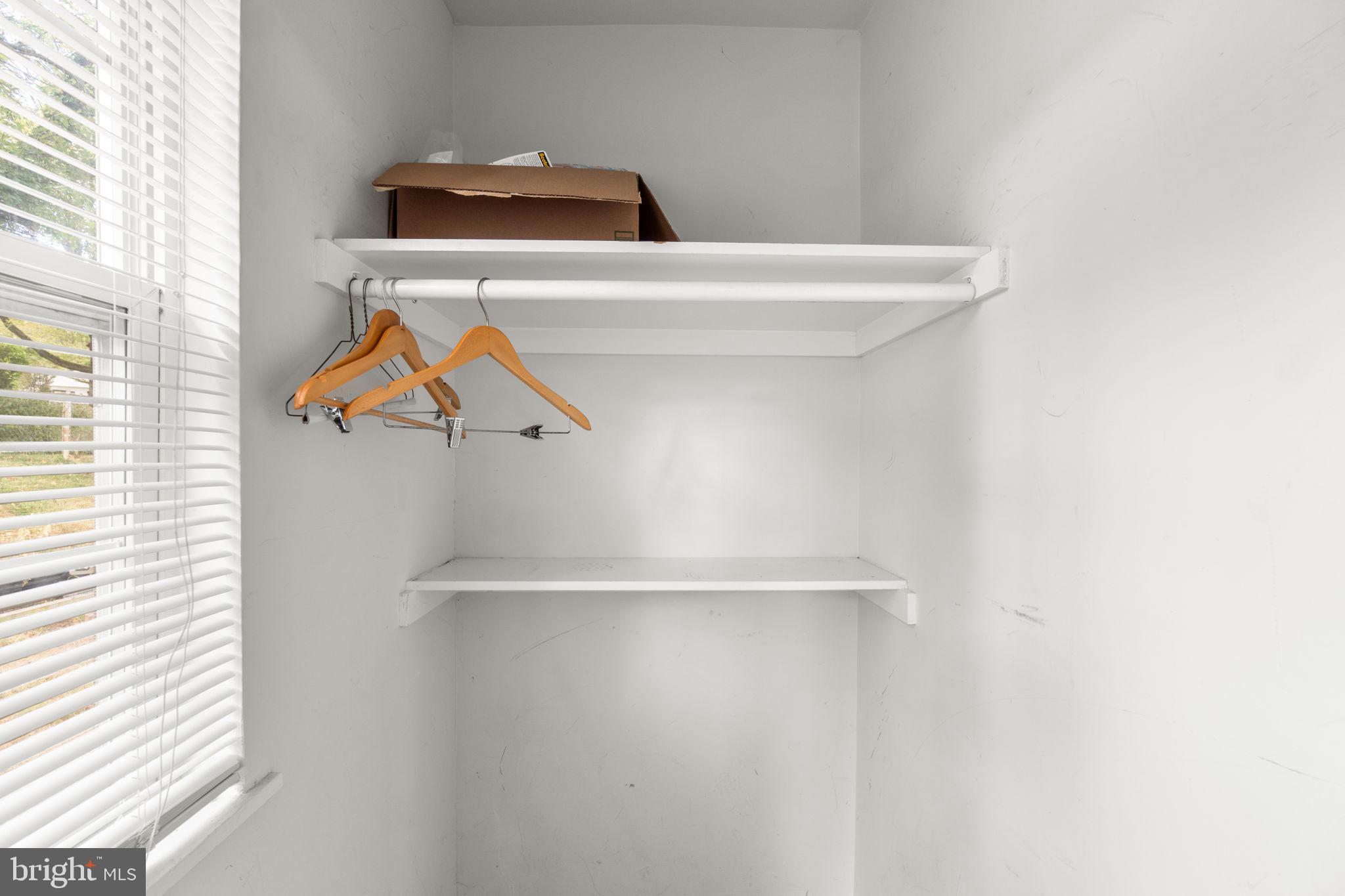 CRESTWOOD - Residential