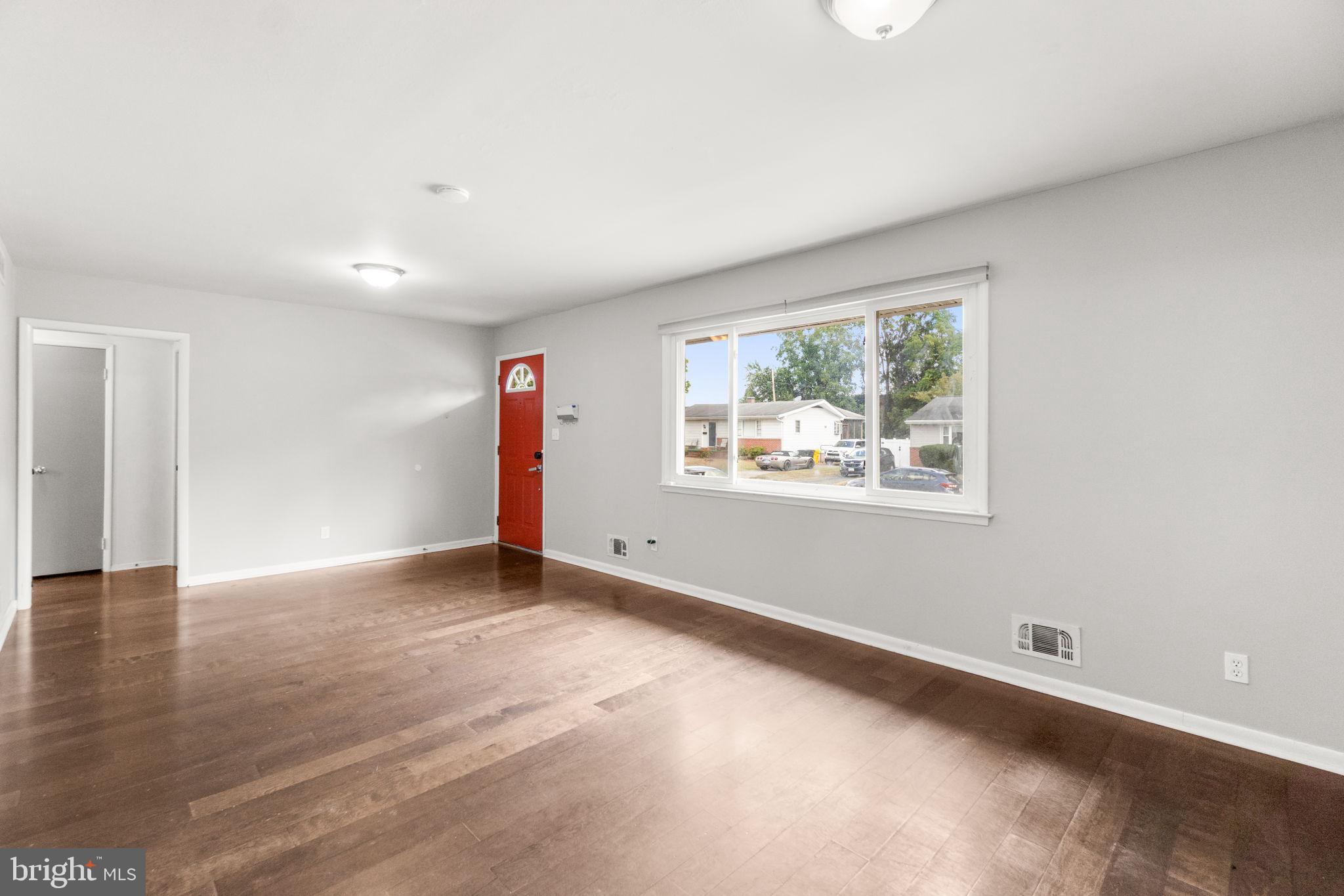 CRESTWOOD - Residential