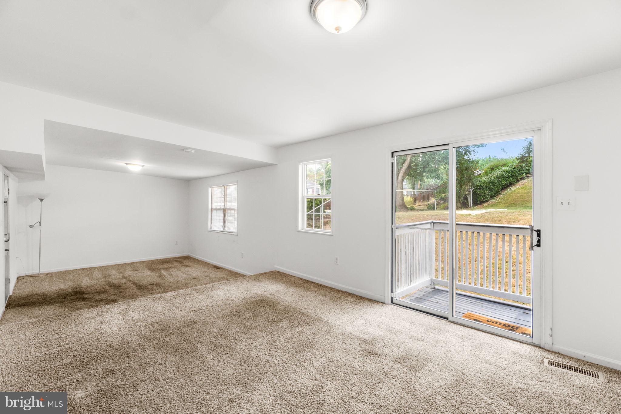 CRESTWOOD - Residential