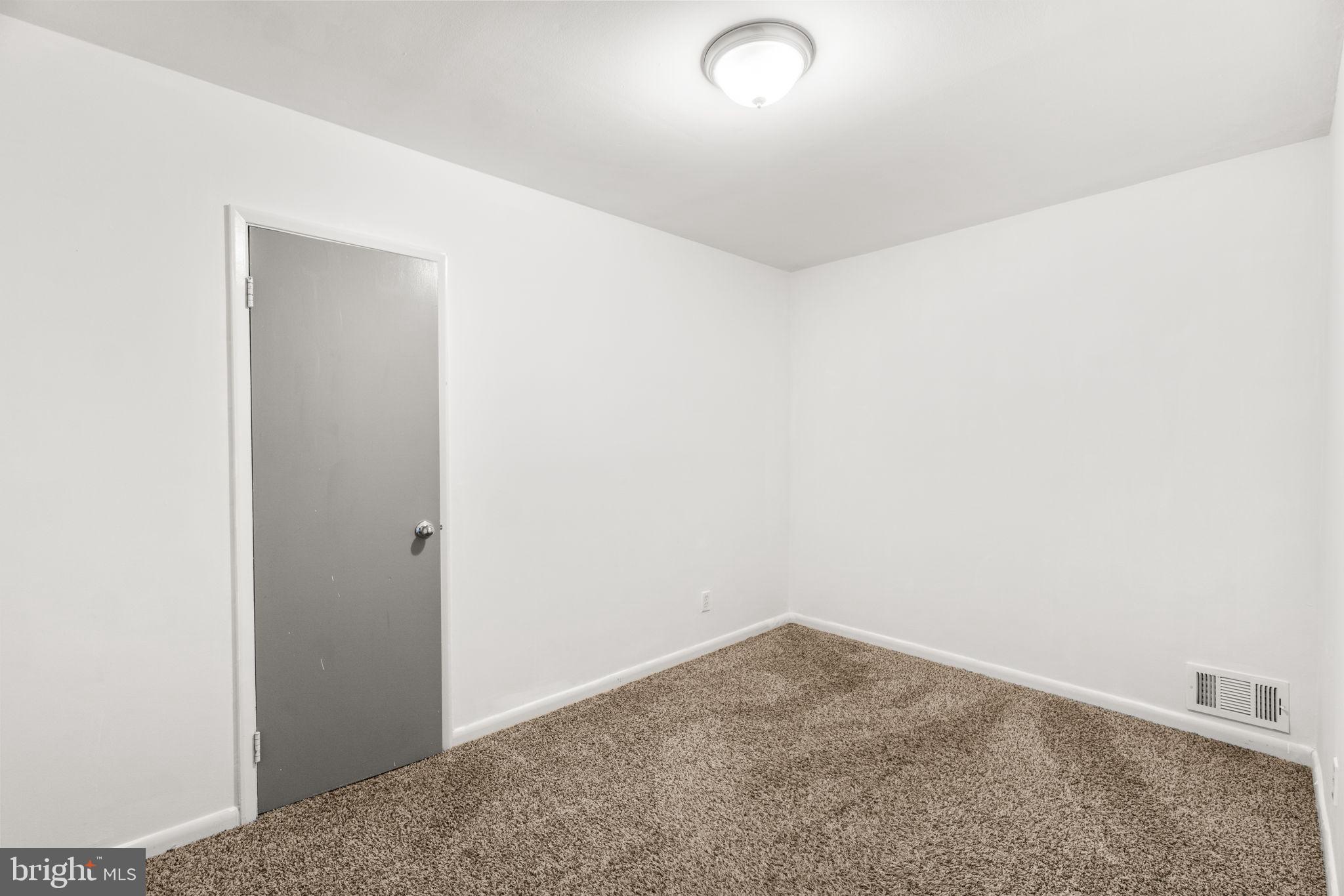 CRESTWOOD - Residential