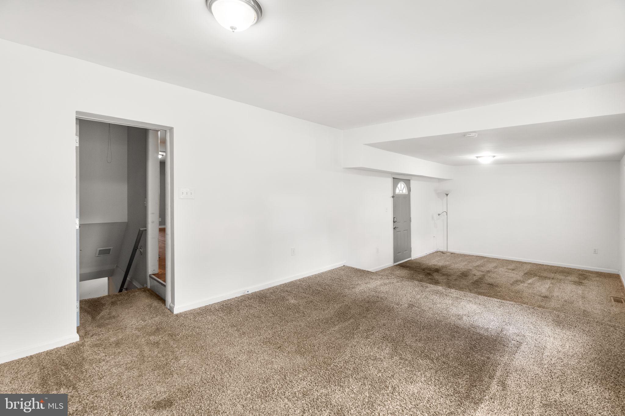 CRESTWOOD - Residential