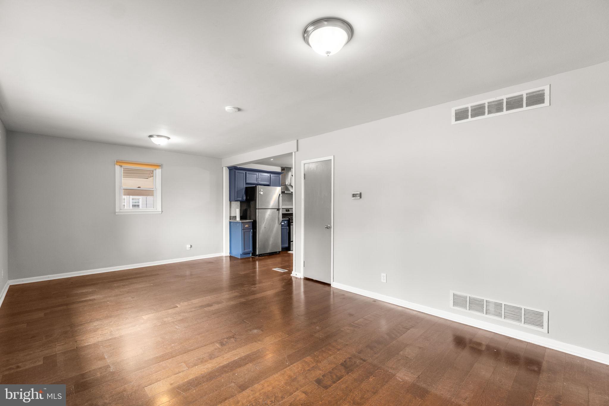 CRESTWOOD - Residential