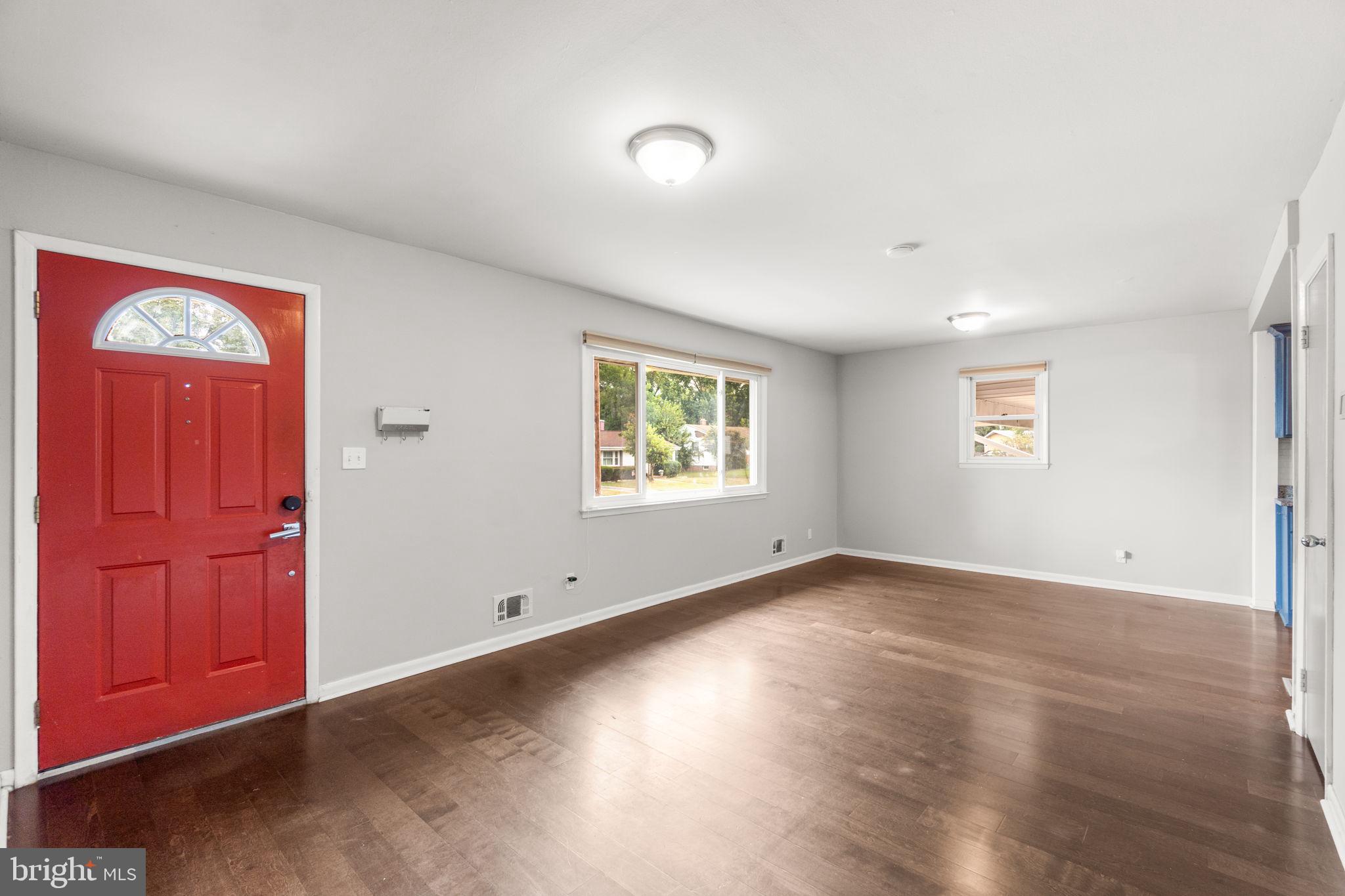 CRESTWOOD - Residential