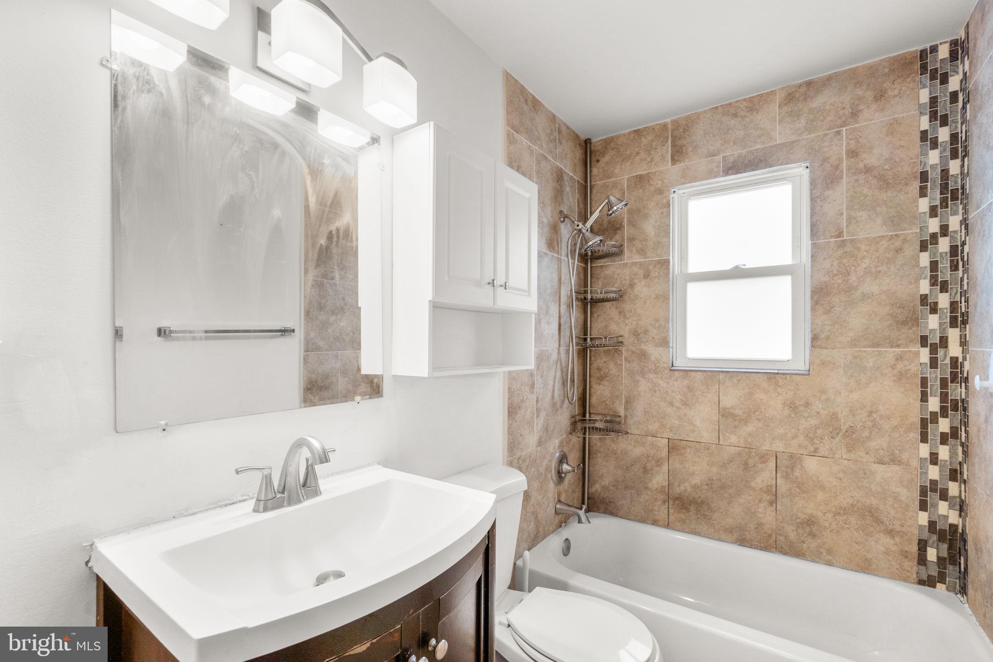 CRESTWOOD - Residential